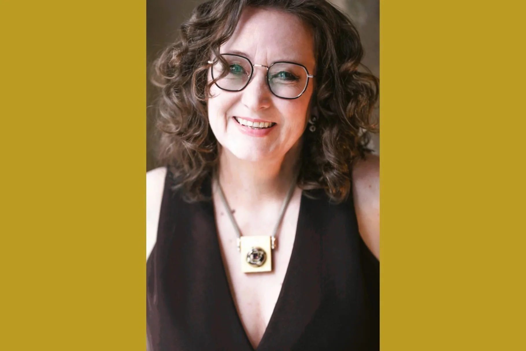 Foto: Im LOFTWERK verbindet Anja Roethele Goldschmiede, Genuss und Kunst