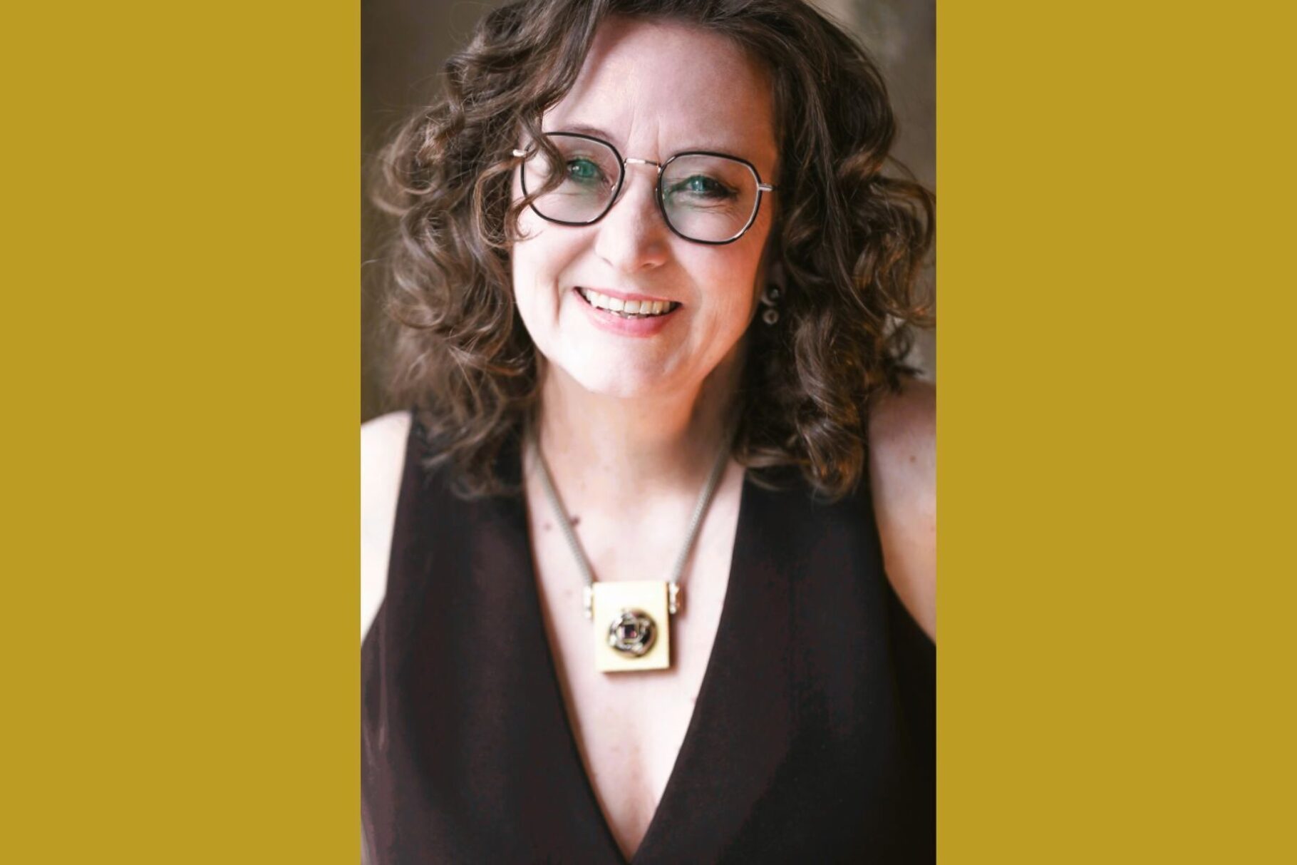 Foto: Im LOFTWERK verbindet Anja Roethele Goldschmiede, Genuss und Kunst