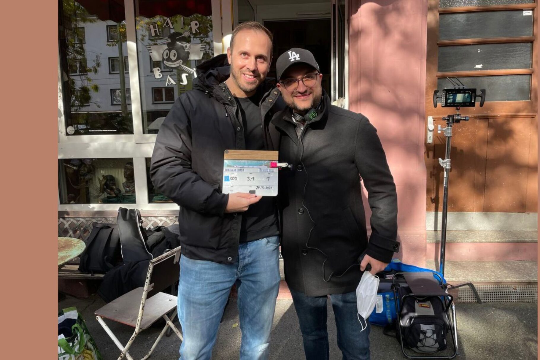 Foto: Sebastian Sgodzai und Enkelejd Lluca am Set ihres Kinofilms "Das Meer ist der Himmel"