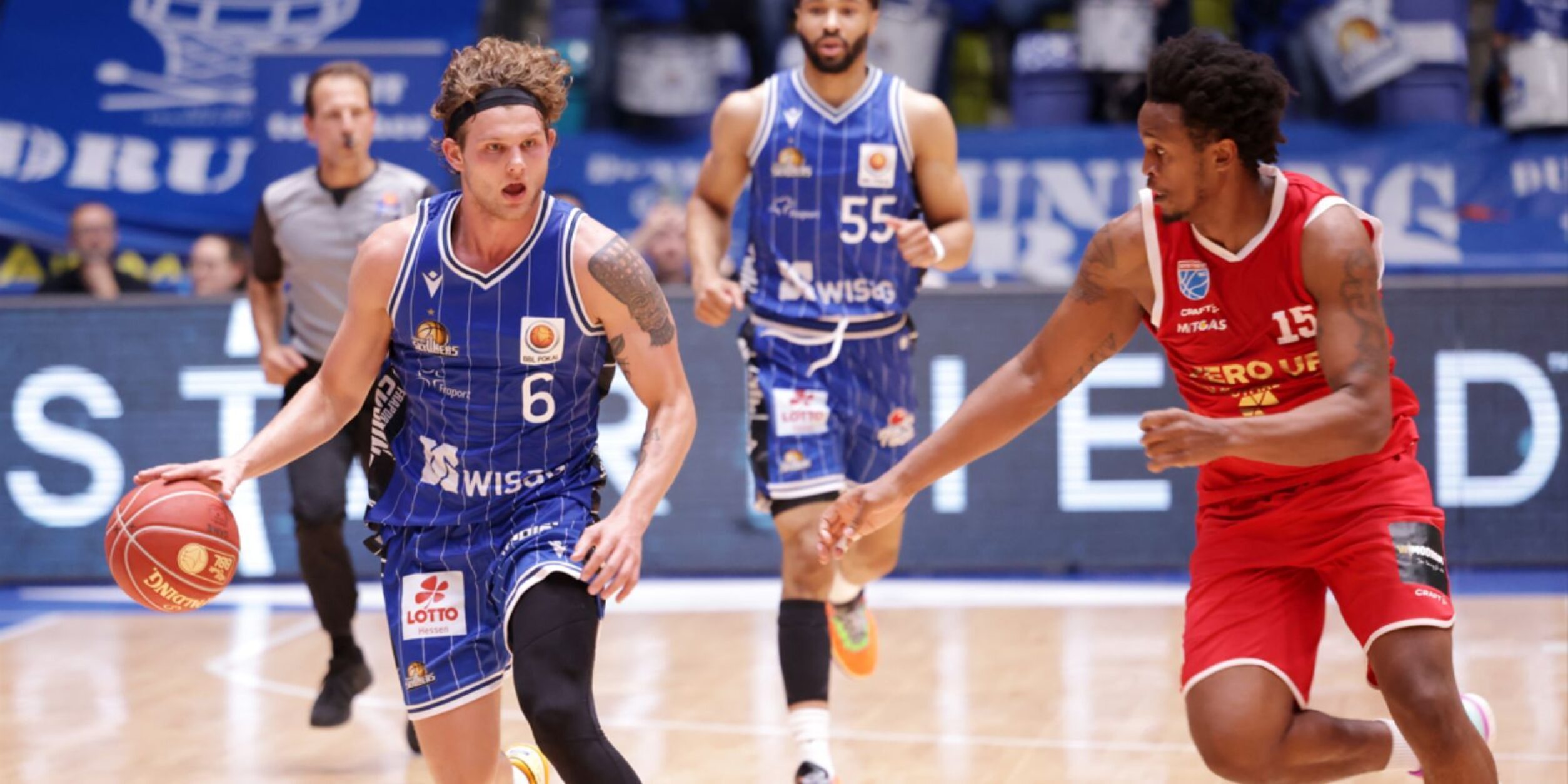 Skyliners 1800 x 900 px