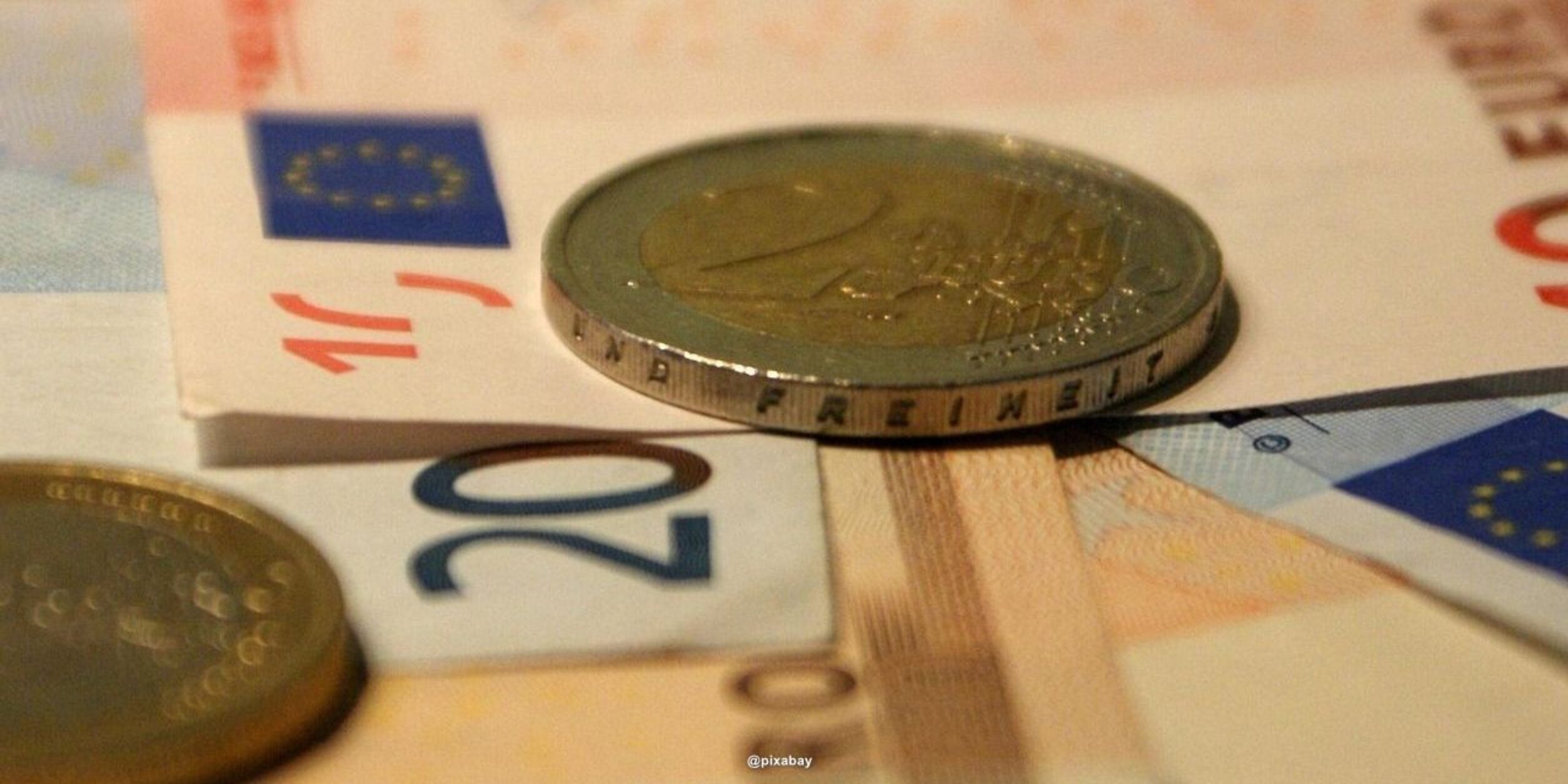 2zu1 Geldschein mit münzen mit pixabay