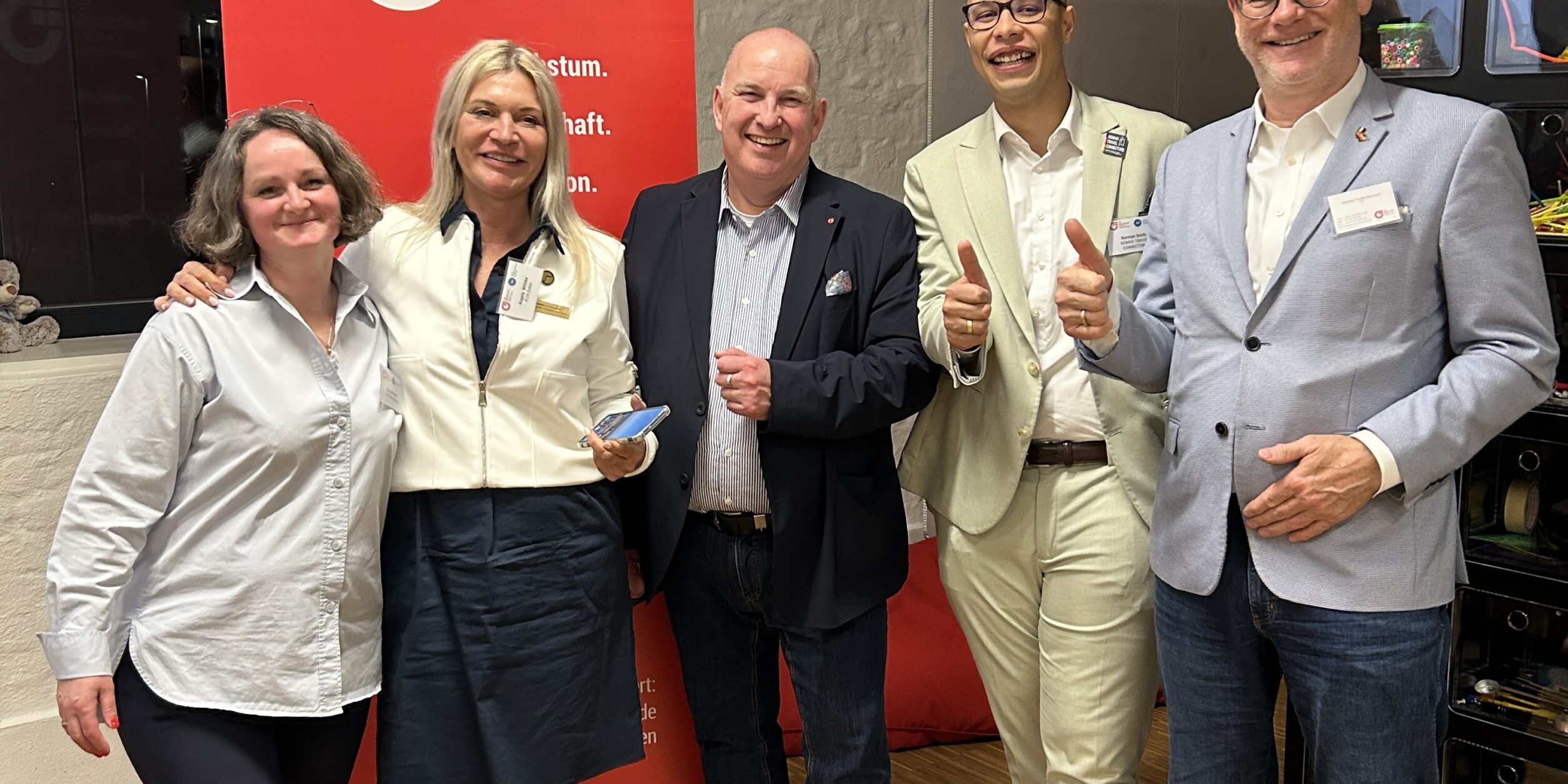 Gruppenfoto Dubai ruft