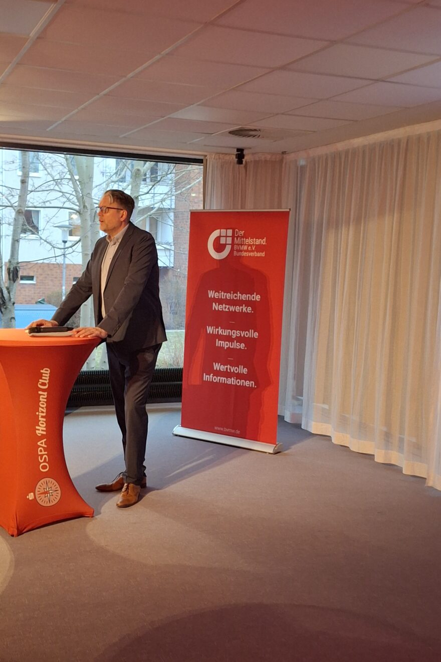 Redner währen der Veranstaltung vom BVMW e.V.