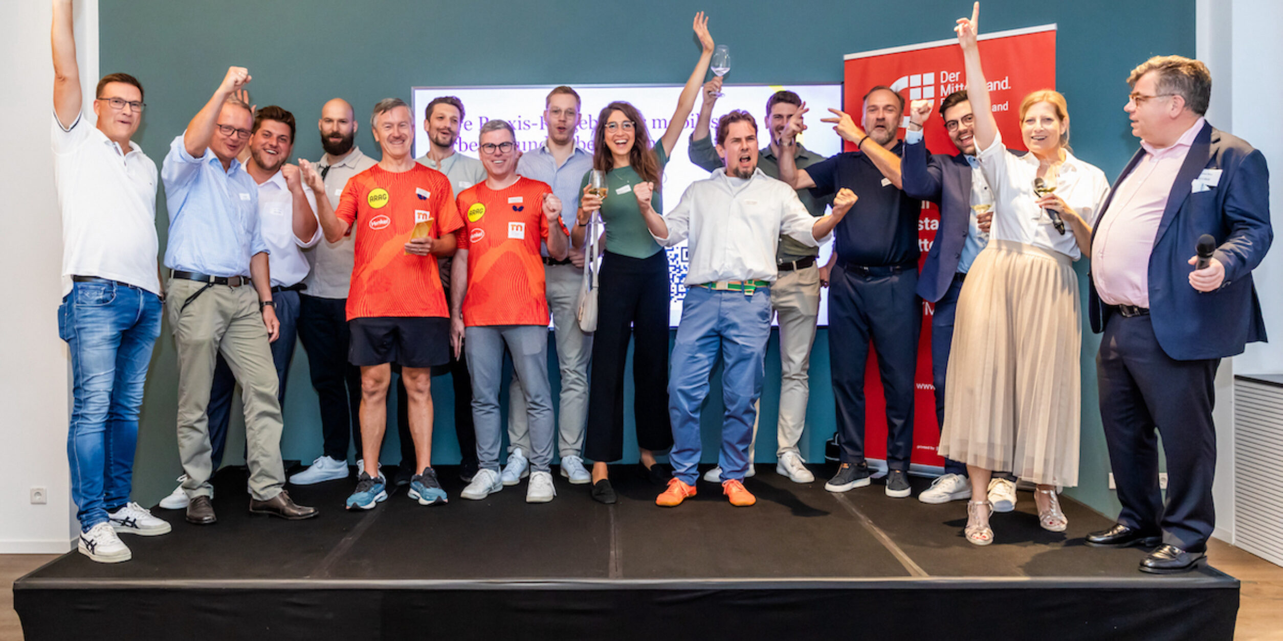 Große Freude bei 'KI meets Mittelstand' für alle Finalist:innen der Tischtennis-Challenge