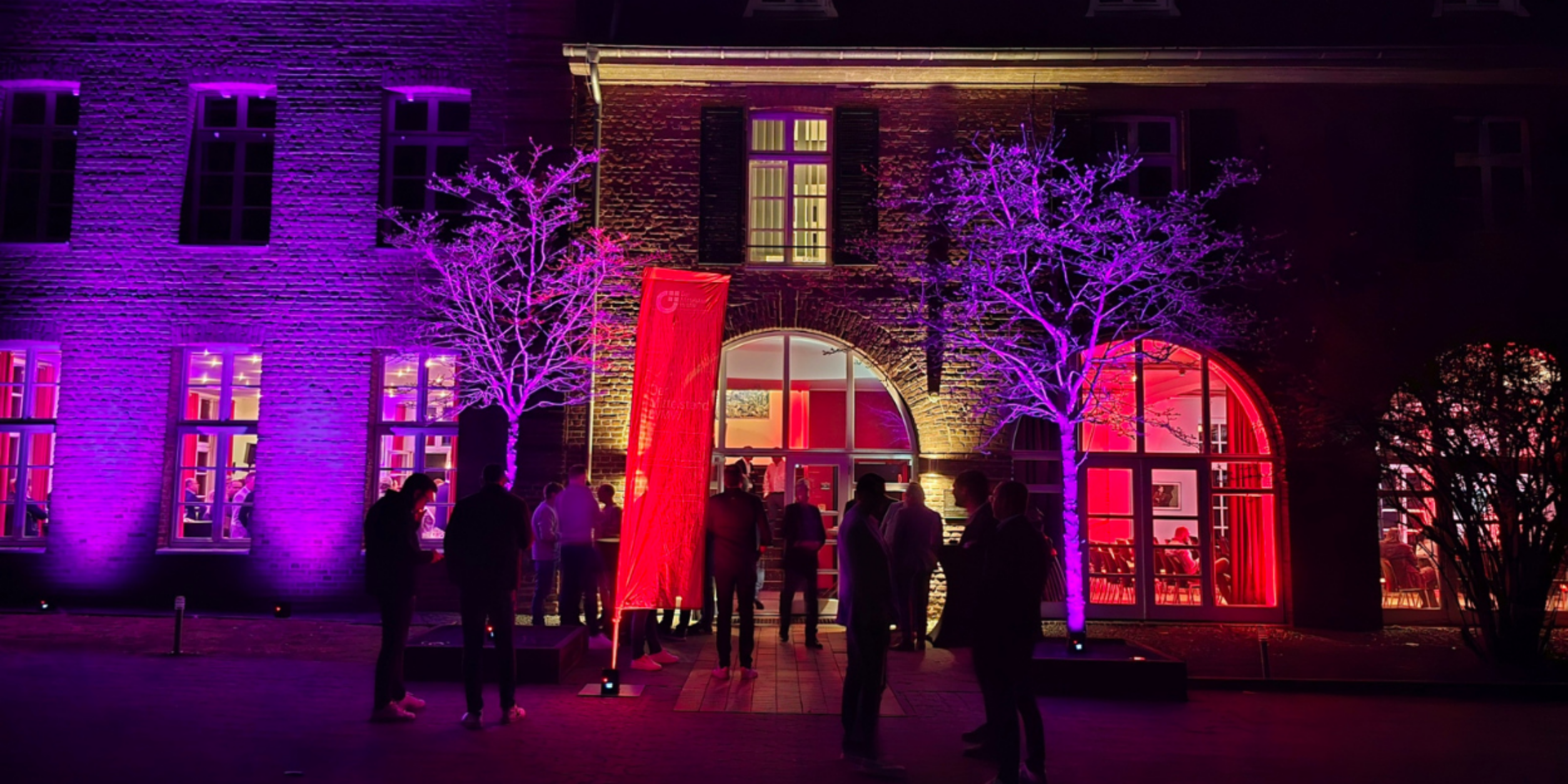 Einladende Kulisse am Schloss Dilborn für den BVMW Kreis Viersen