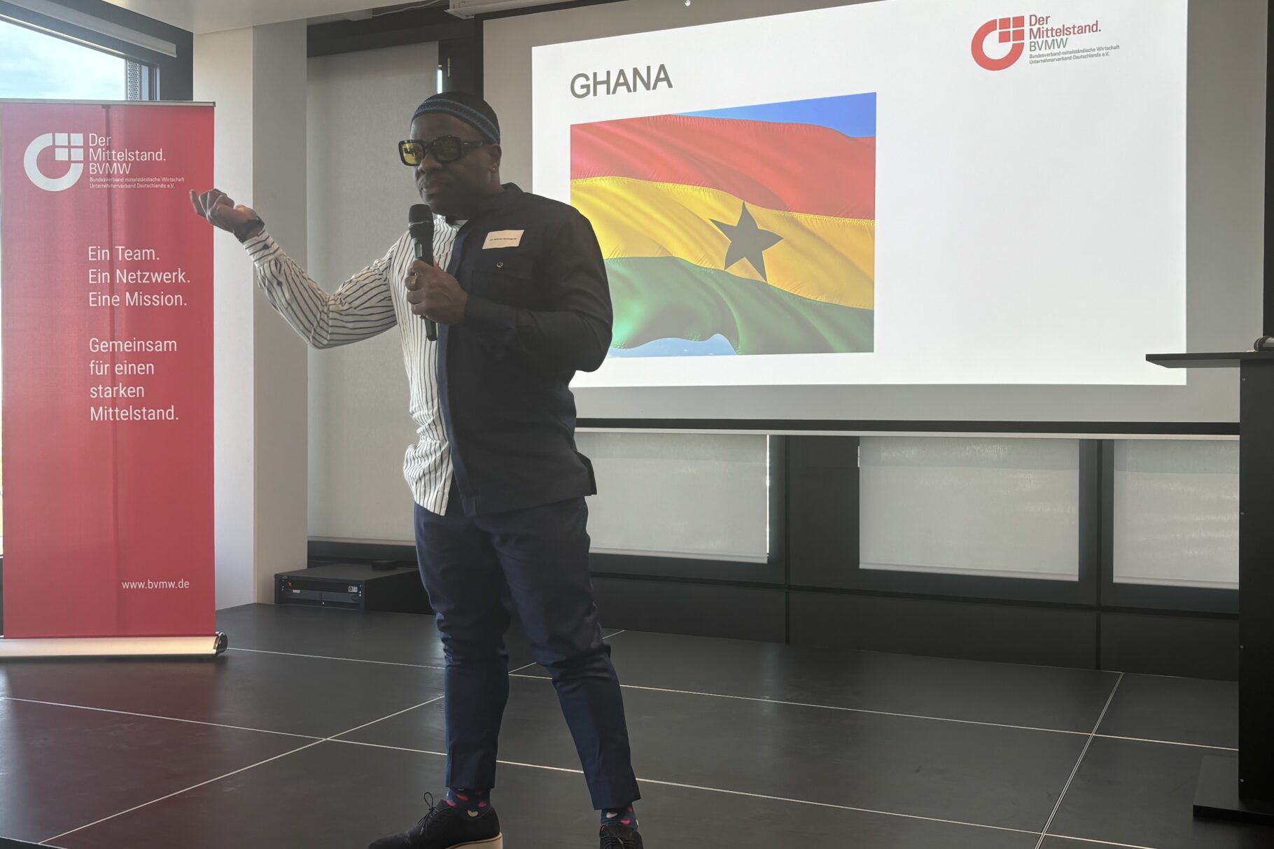 Dr. Akuma Saningong, Ghana und Kenia