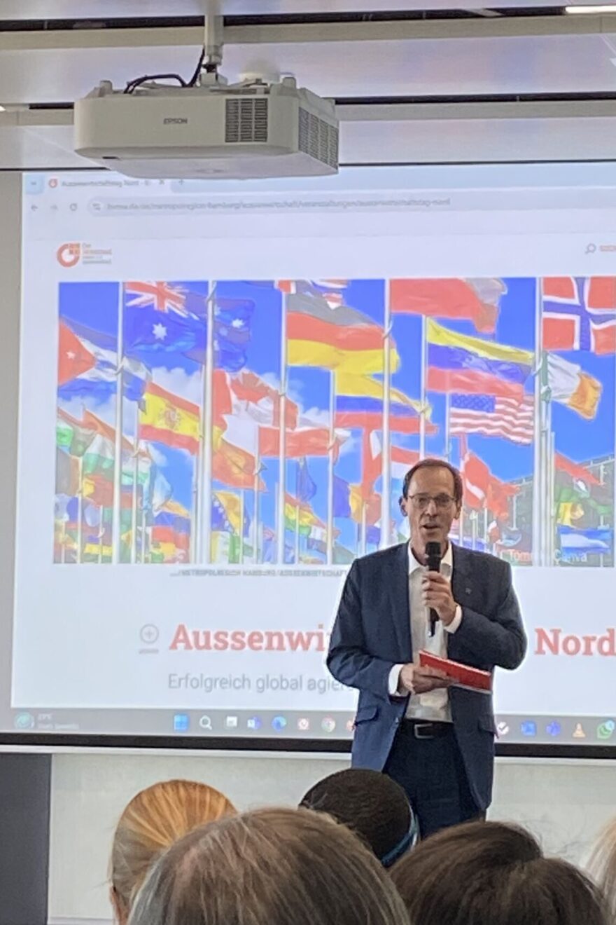 Hans Kemeny, Leiter der Wirtschaftsregion Hamburg, Niedersachsen Nord und Schleswig-Holstein