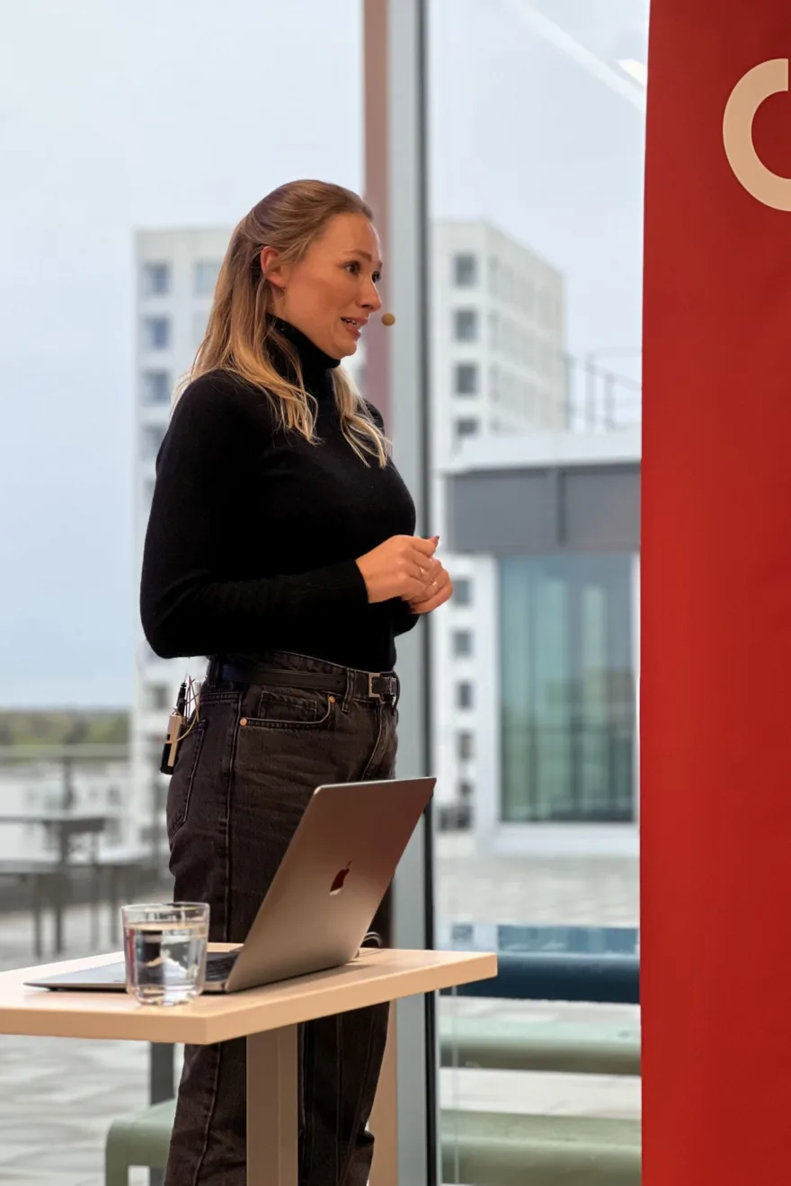 Impulsvortrag Conni Buchberger/weniger bla GmbH