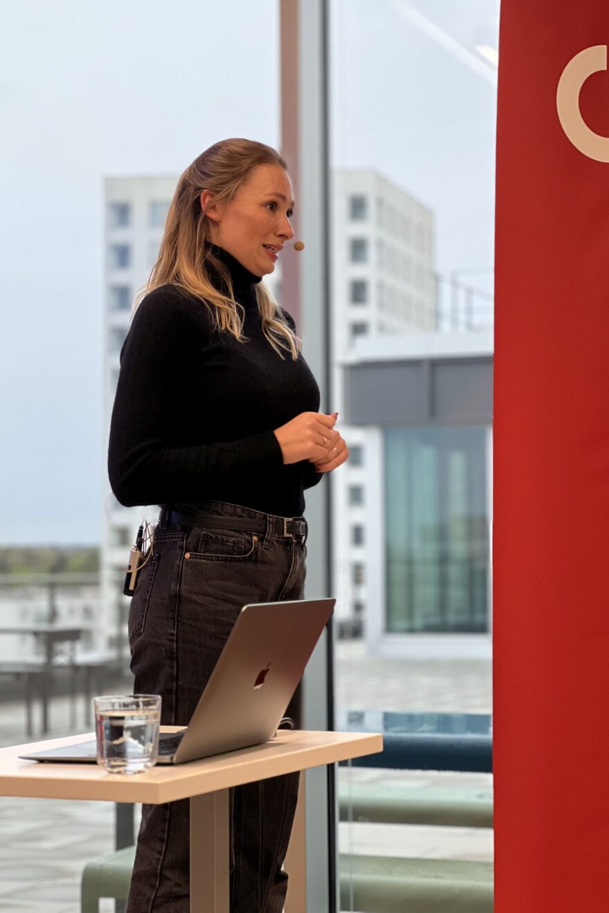 Impulsvortrag Conni Buchberger/weniger bla GmbH