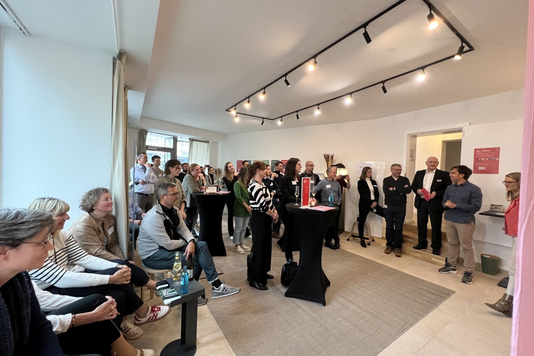 Das neue Basislager Zukunft, Community-Bereich