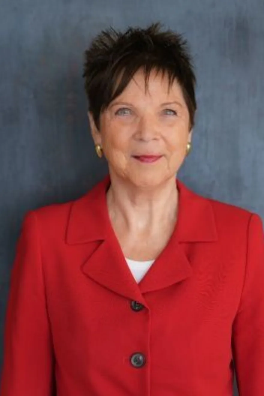 Beate M. Reisinger Portrait