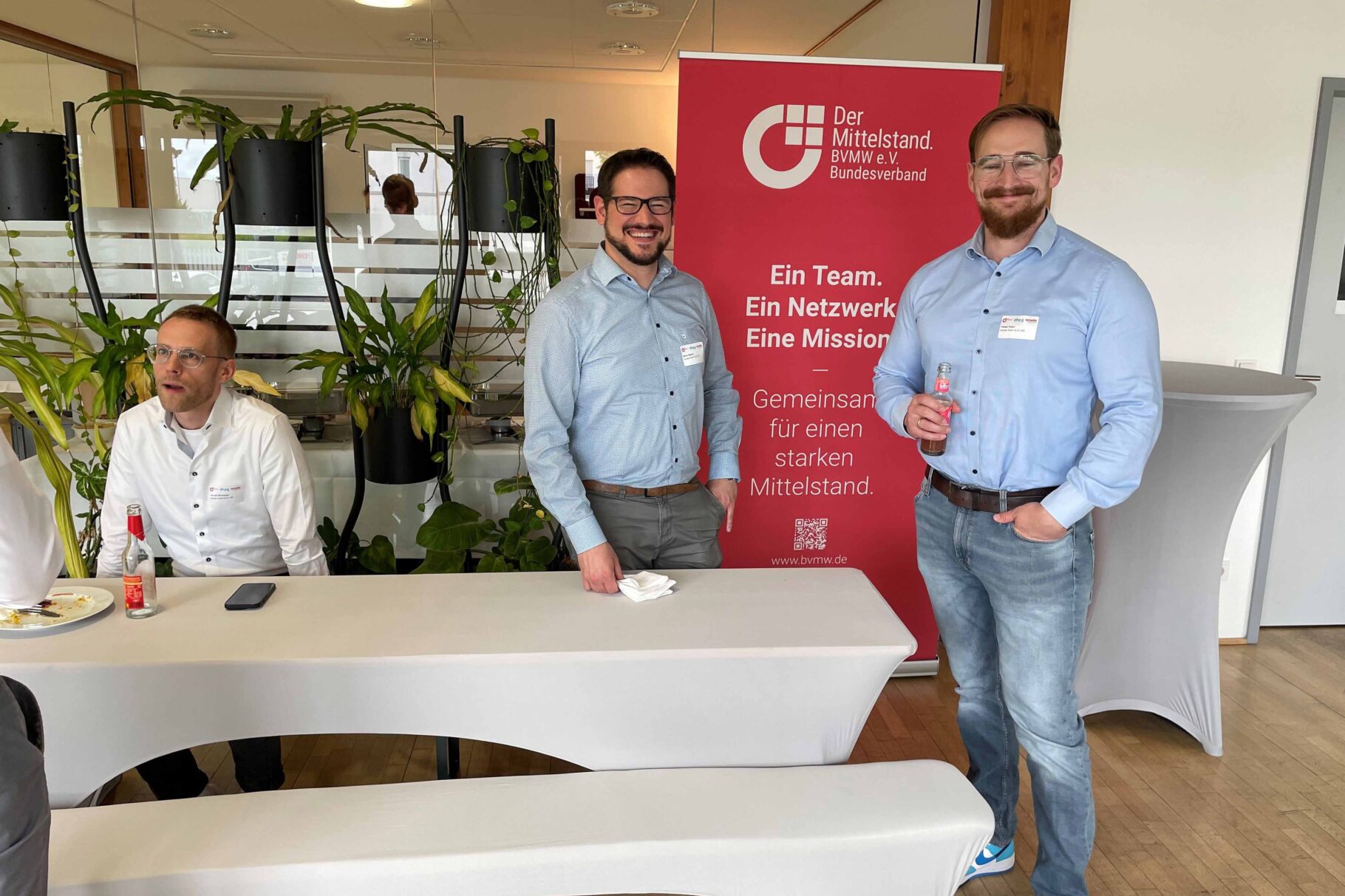 Tobias und Fabian Felten vor BVMW Rollup