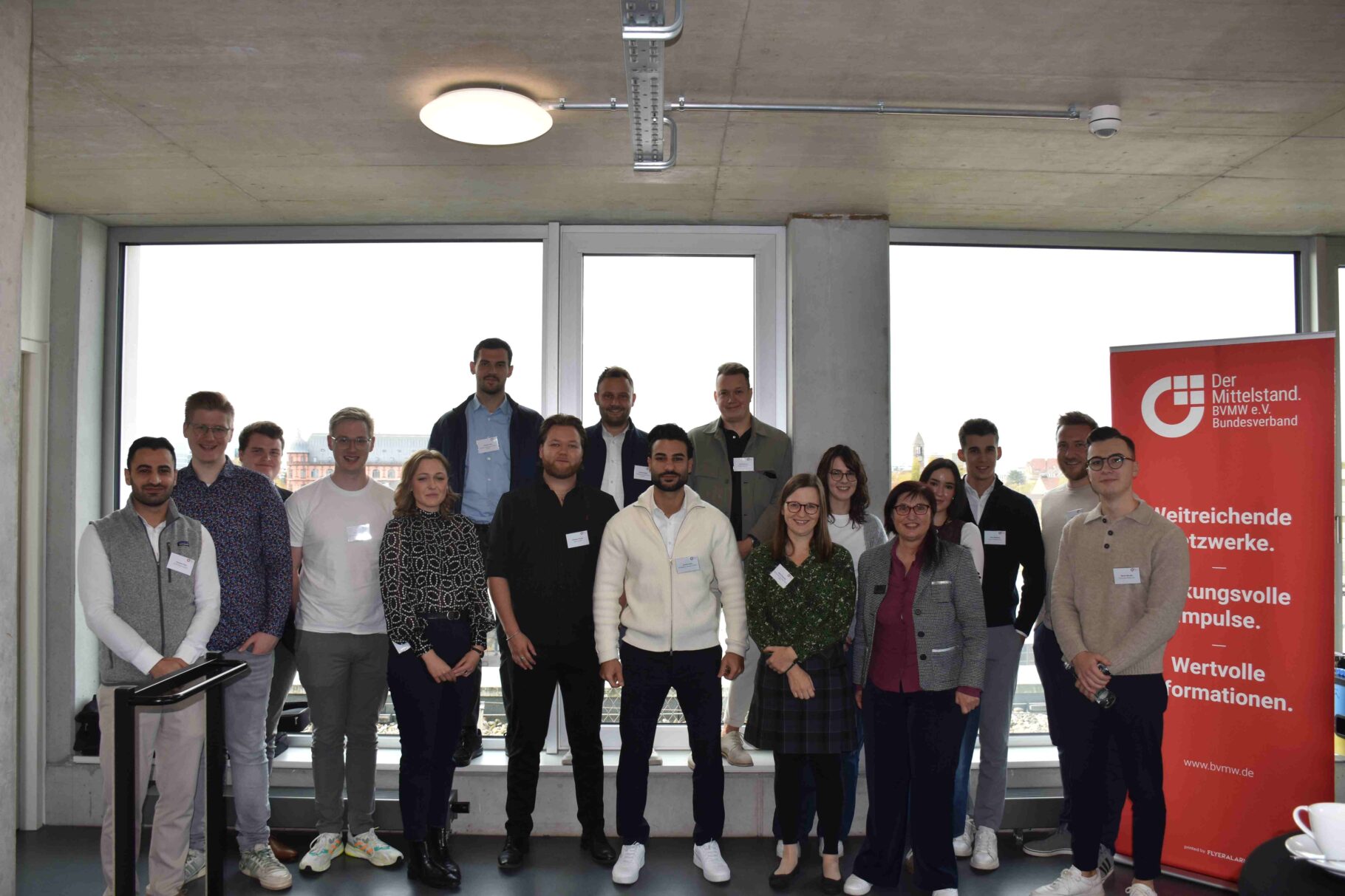 Blick auf die Teilnehmer des Young Leader Lunch