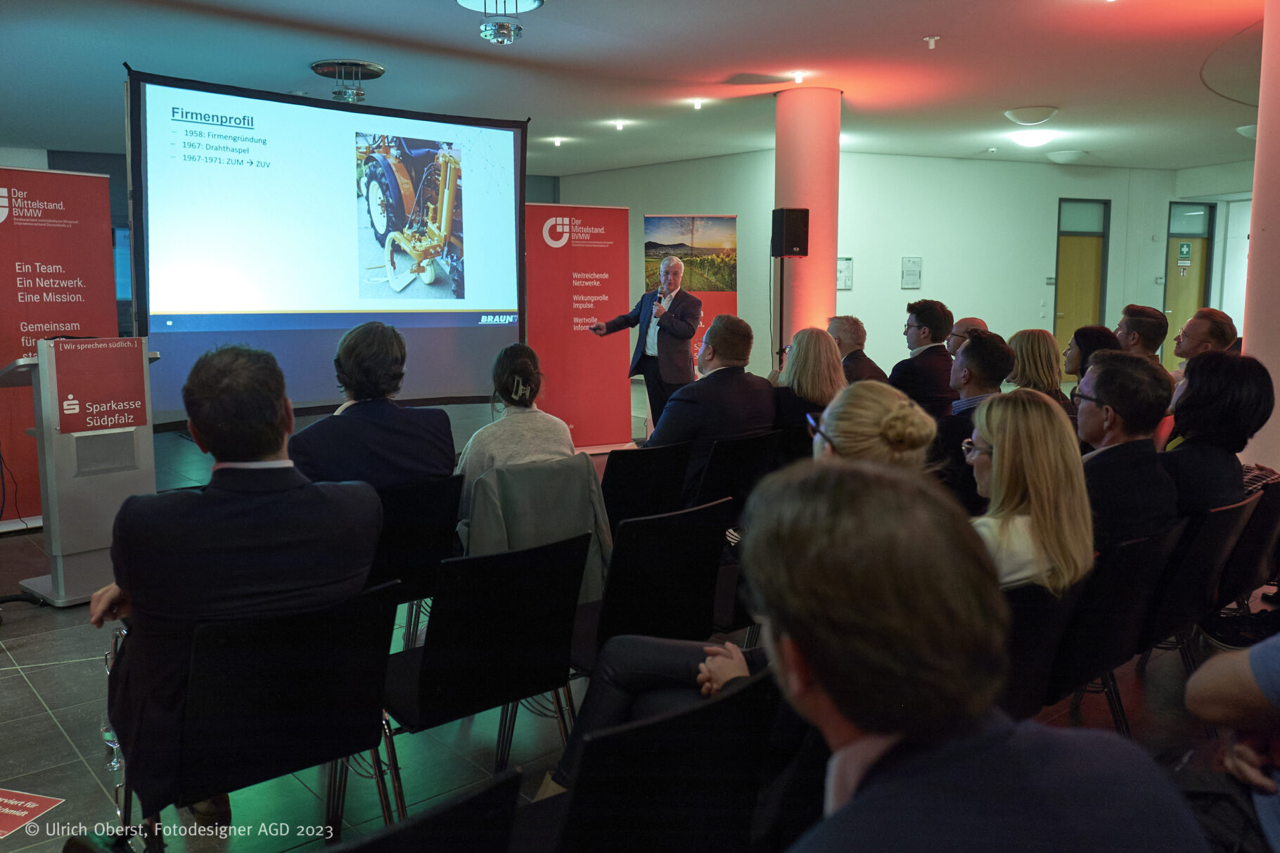 Stefan Braun von Braun Maschienenbau GmbH bei seinem Vortrag