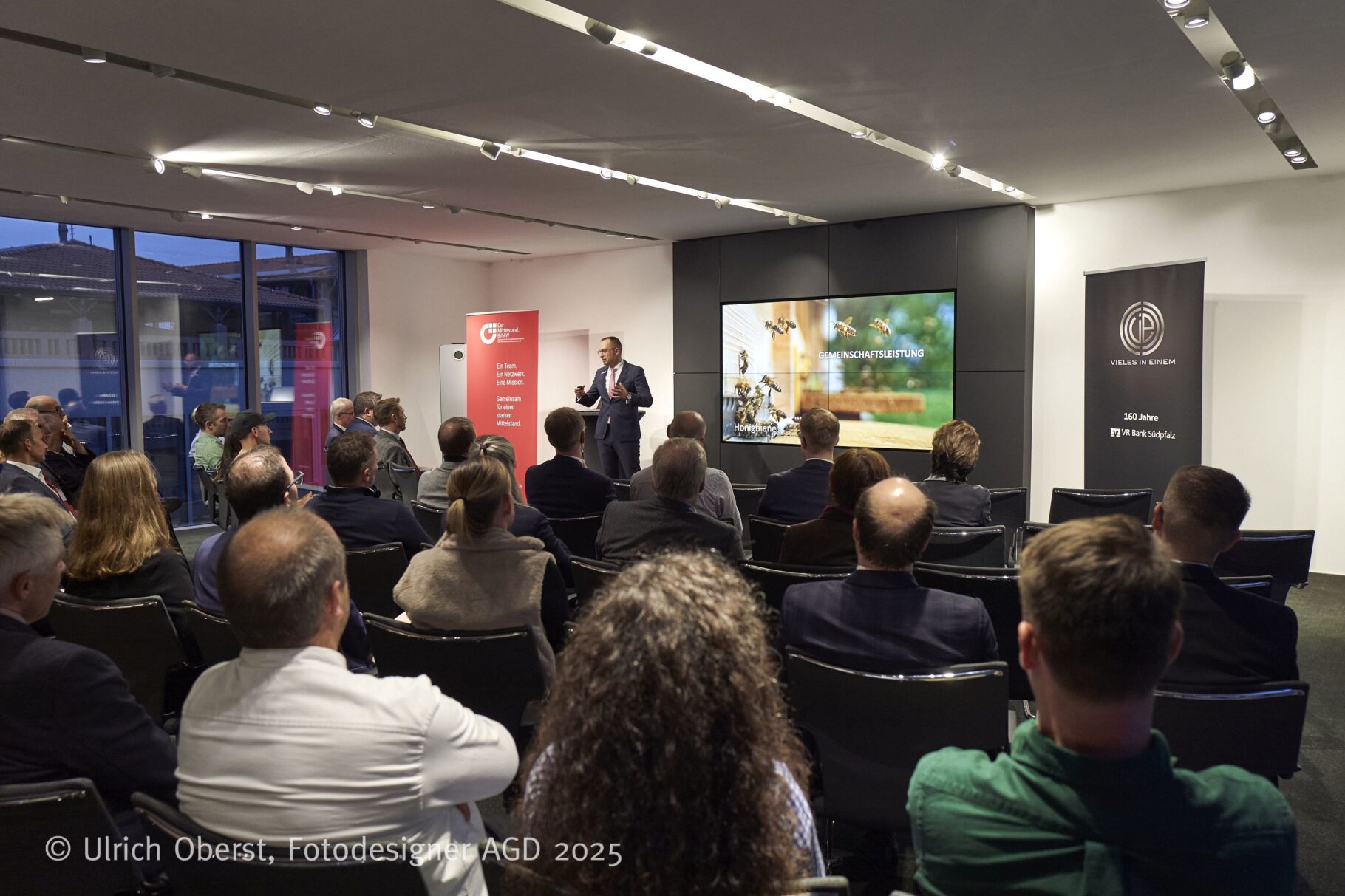 2510 VRB Begrüßung Klink Oberst 07 10 25 L1160493