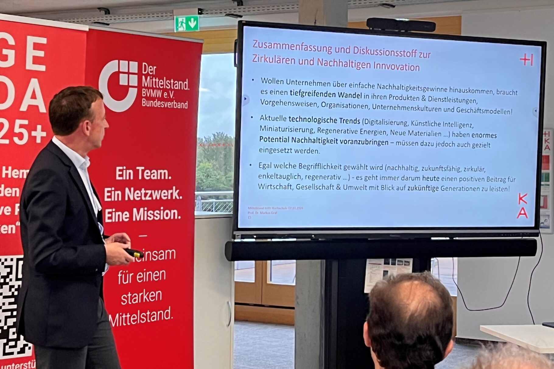 Blick auf die Folie von Herrn Graf