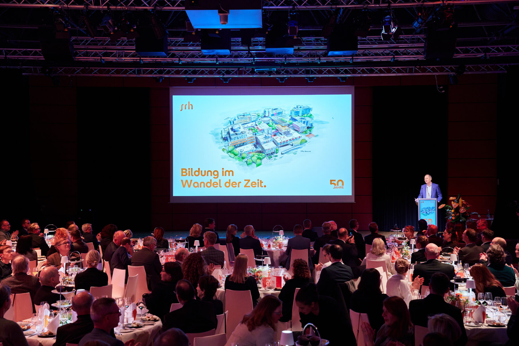 Blick Publikum richtung Bühne 1