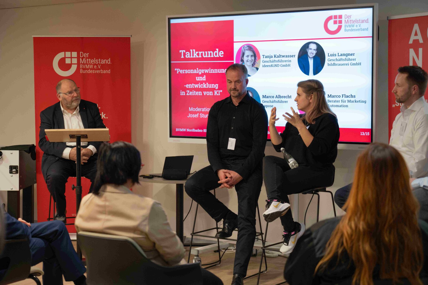 Blick auf die Talkrunde