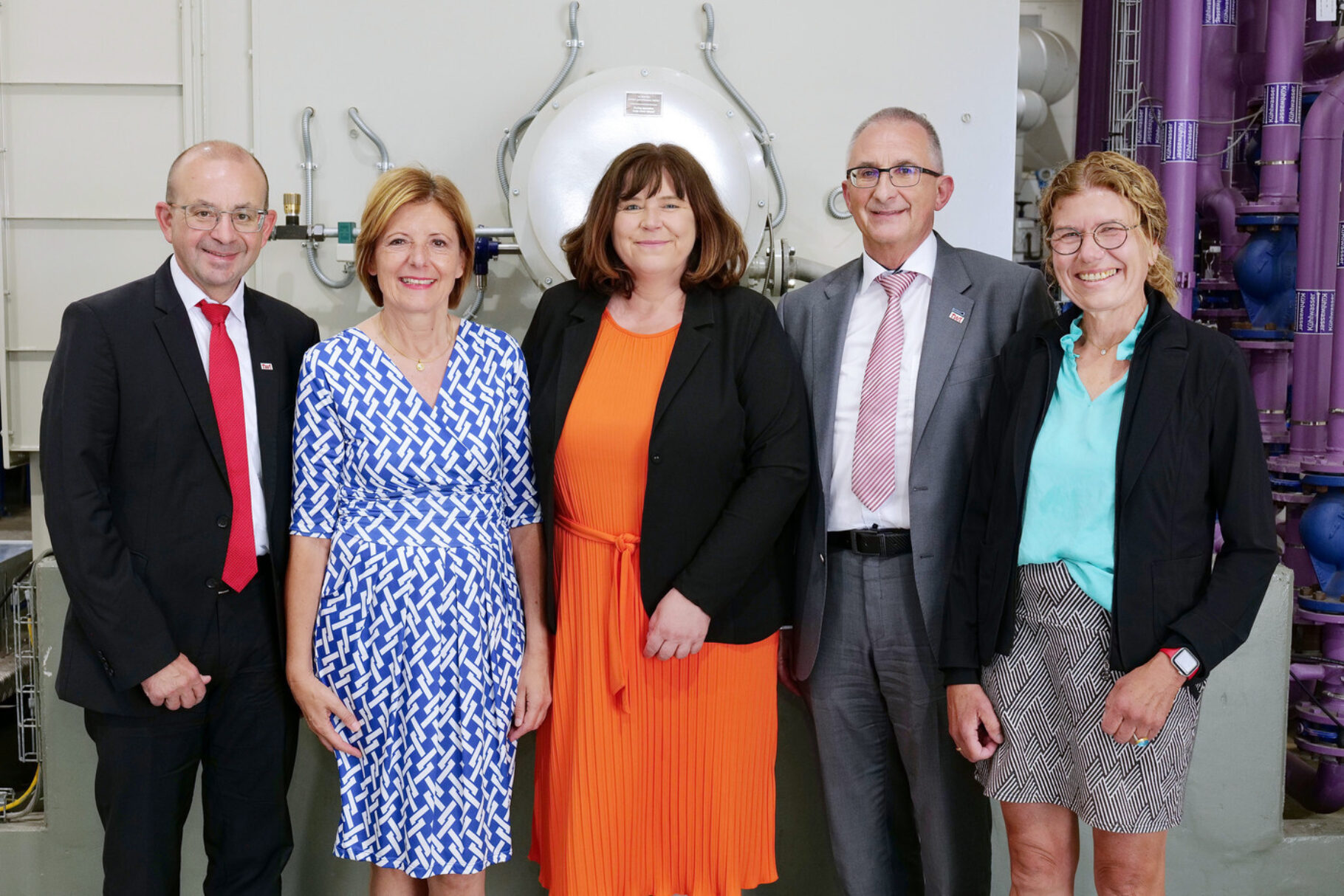 Strahlende Gesichter bei der Jubiläumsfeier der TWL AG