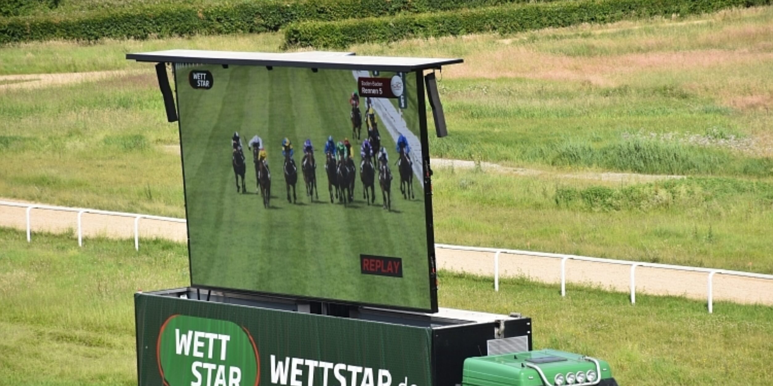 Ein Bild des Pferderennens wird angezeigt