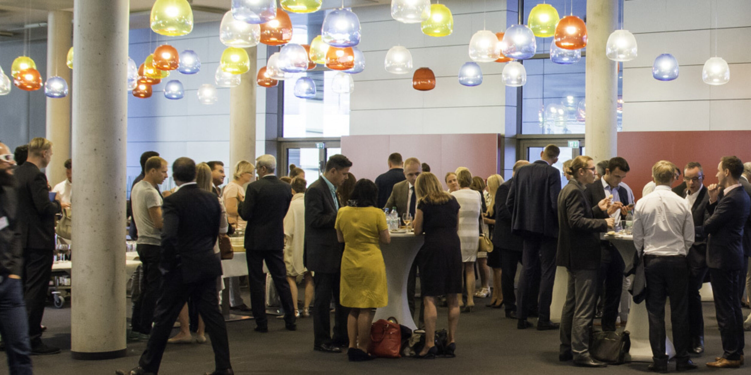 Mitglieder während dem Get Together bei der Veranstaltung