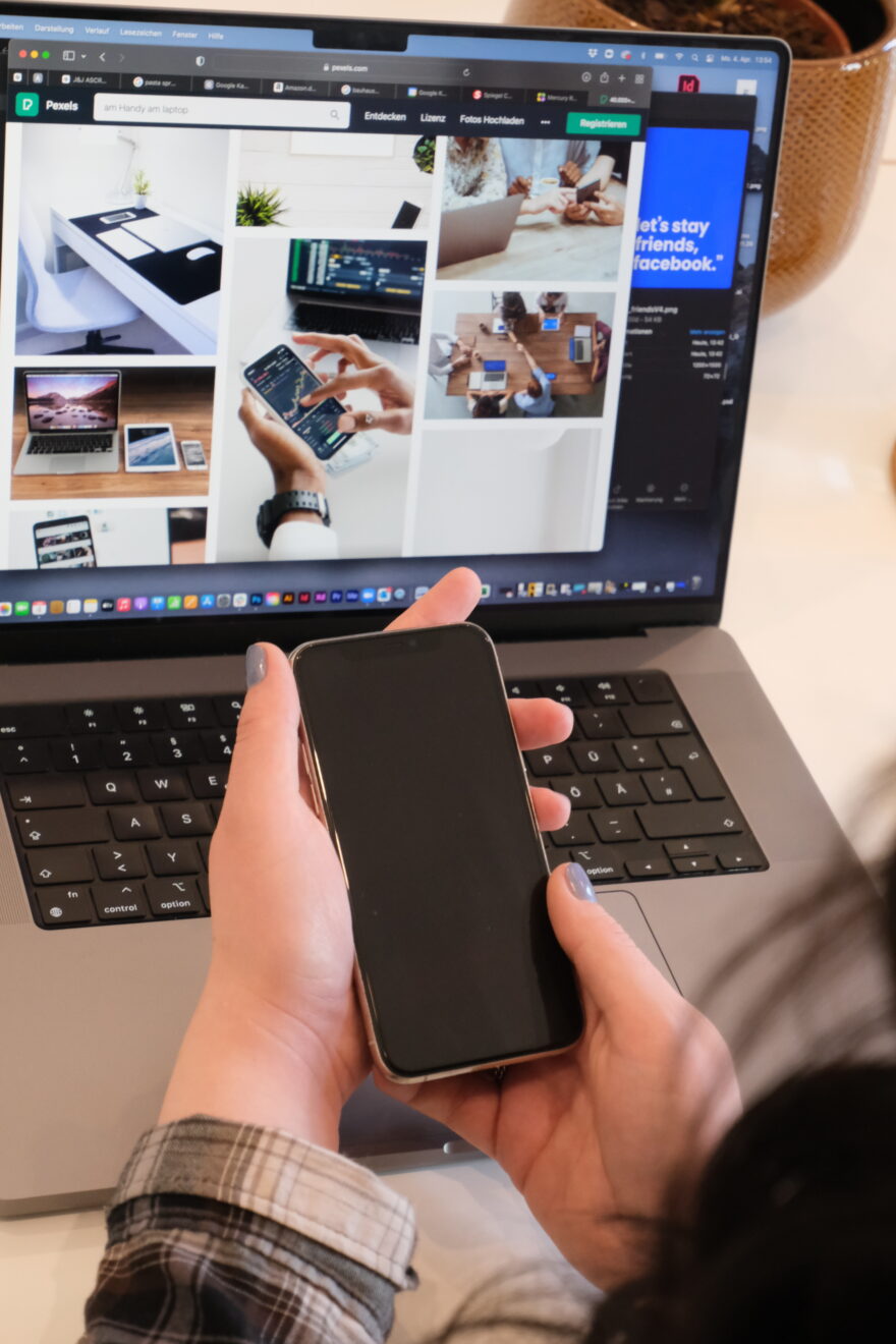 Blick auf einen PC-Bildschrim