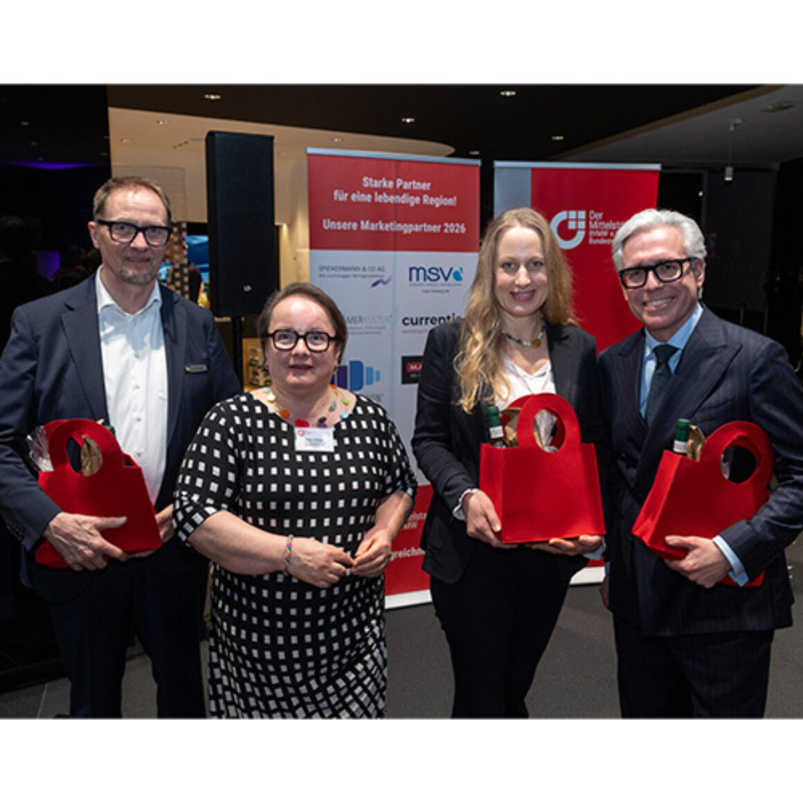 Frühjahrs Aufschlag mit rolf Schmiel