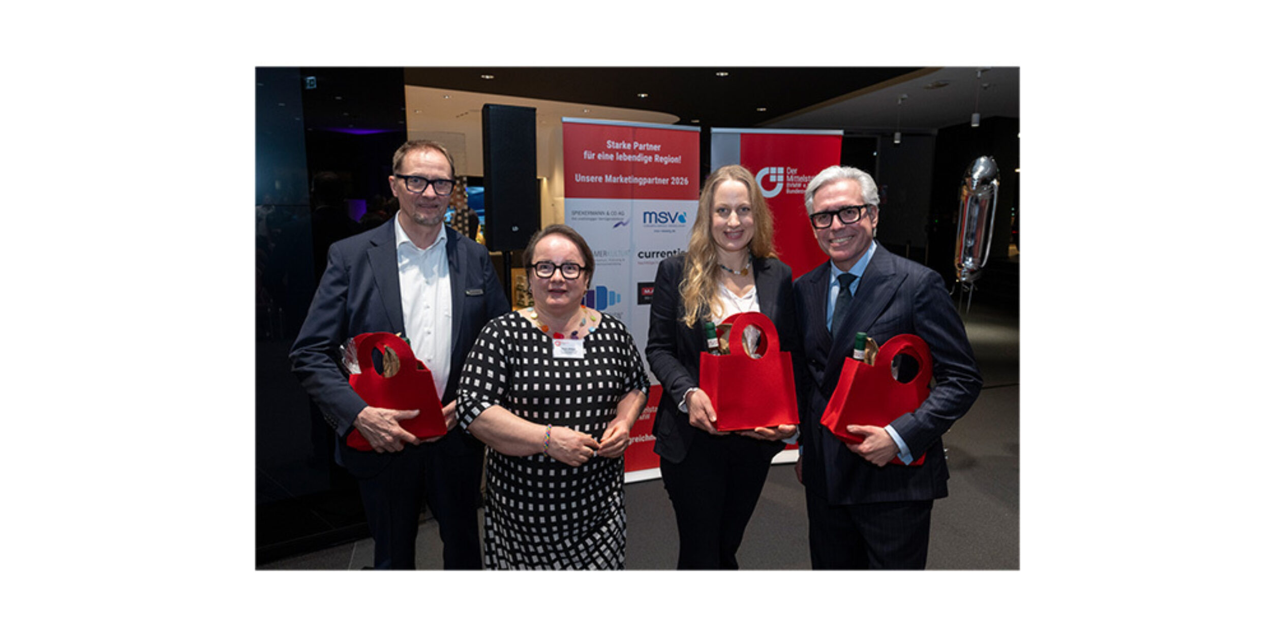 Frühjahrs Aufschlag mit rolf Schmiel