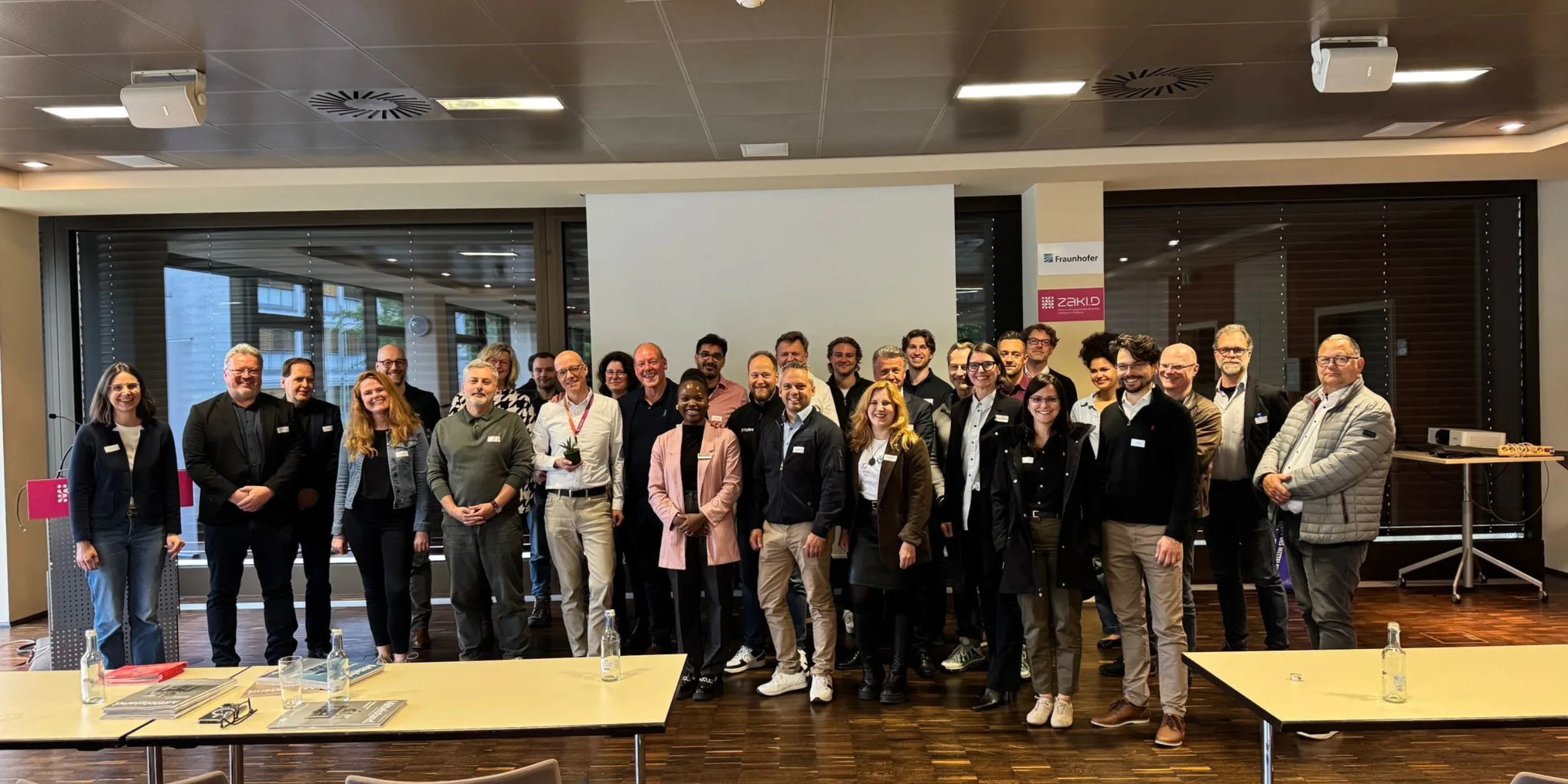 Gruppenfoto mit allen Anwesenden