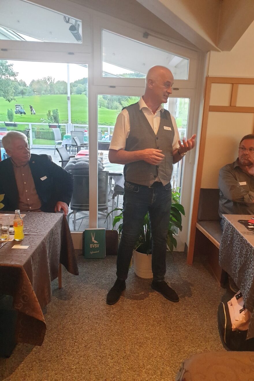 04 Vorstellungsrunde2 Cut