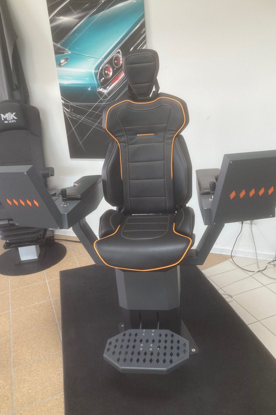 2_2025-04-17-071000_azma