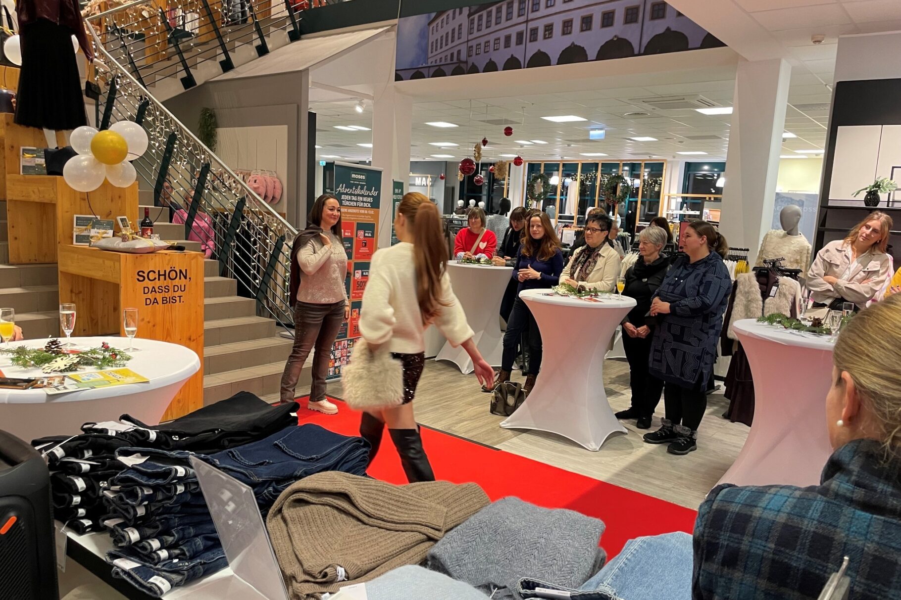 Models der Agentur CHANGA PRESTIGE / JOK MODELS aus Gotha präsenrieren aktuelle Mode und Trends von MOSES