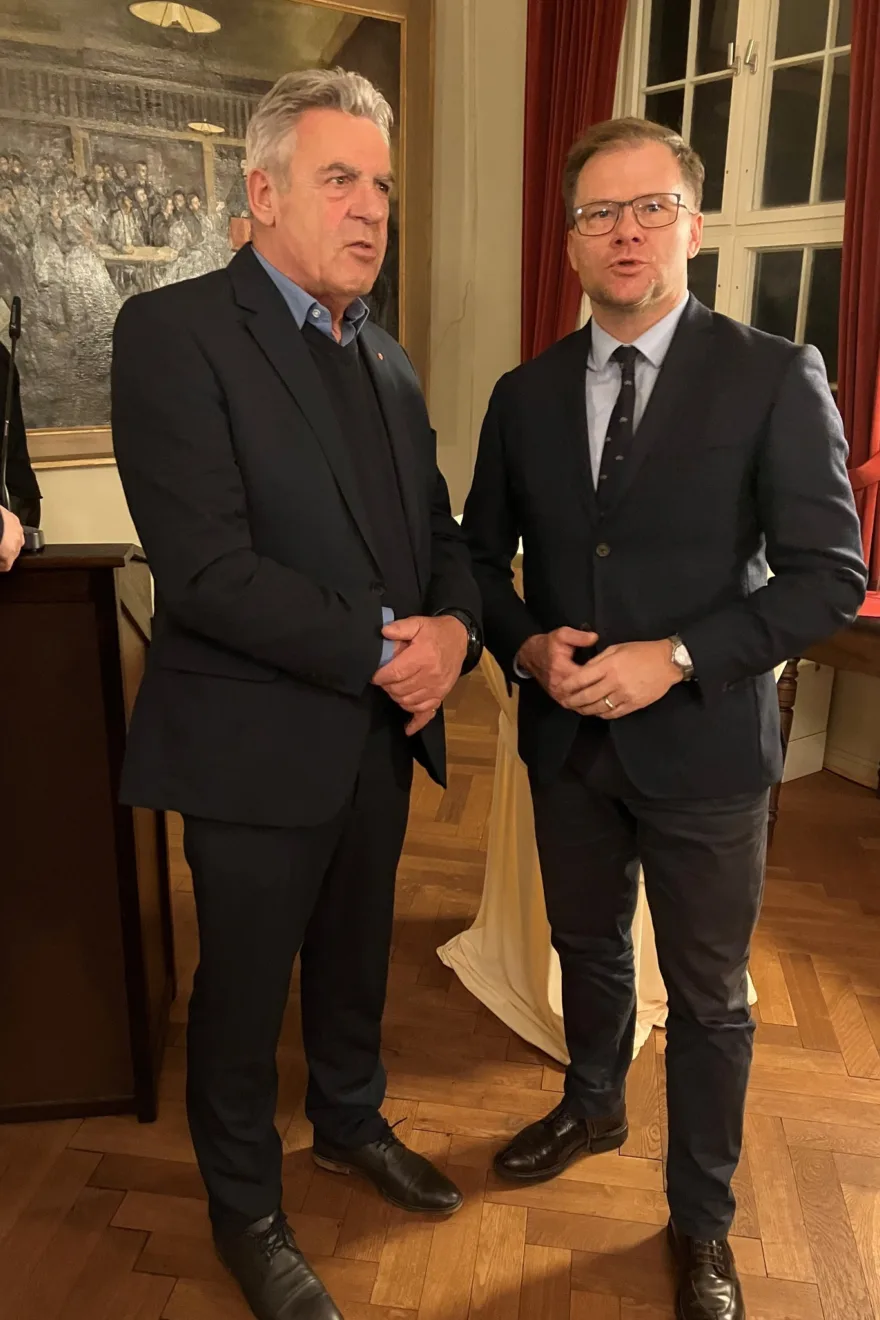 v.l. Leiter BVMW Kreisverband Gotha Otto Eismann; Staatsminister beim Bundeskanzler und Beauftragter der Bundesregierung für Ostdeutschland Carsten Schneider MdB;