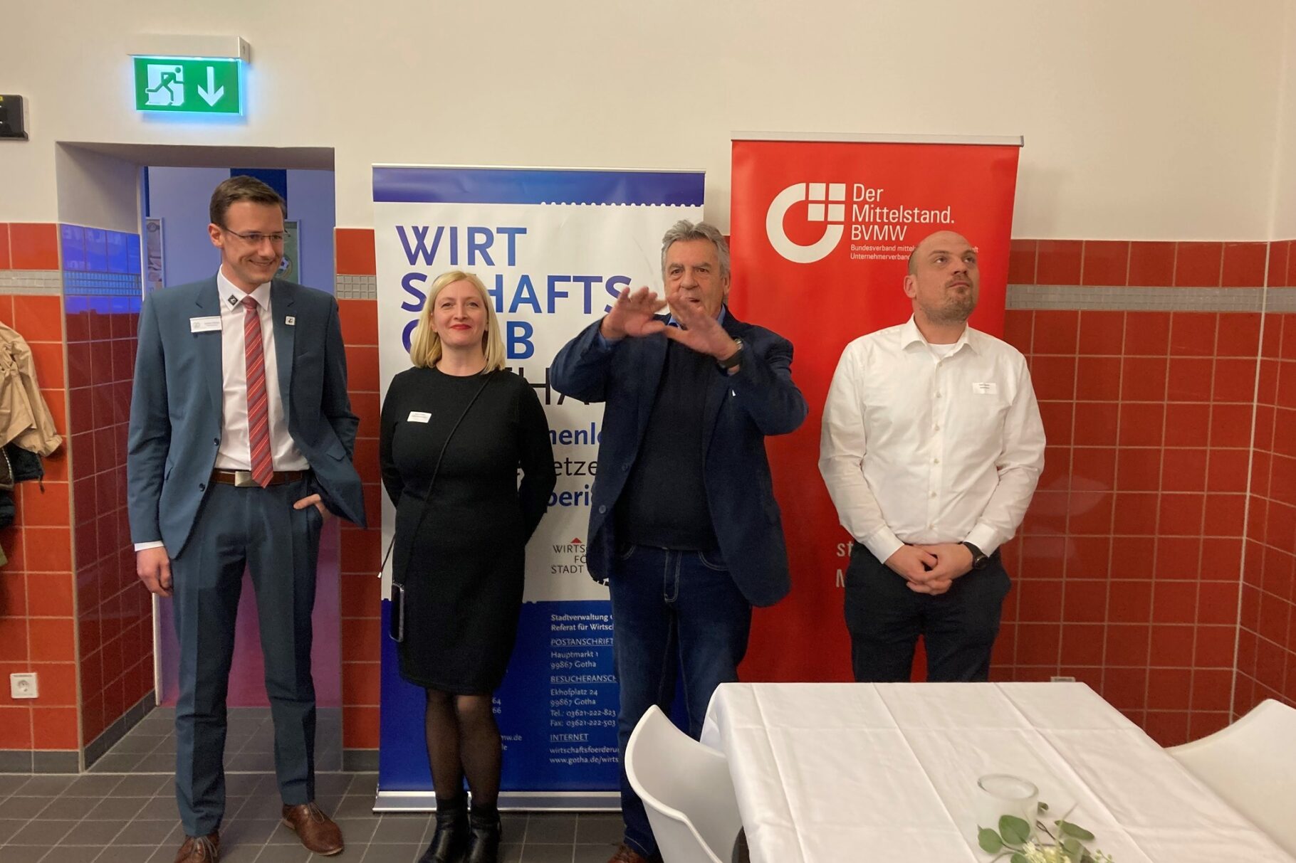 v.L. Carsten Pferner Geschäftsführer Stadtbad Gotha, Nicole Schwan Amtsleiterin Wirtschaftsförderung Stadt Gotha, Otto Eismann Leiter BVMW Kreisverband Gotha und Peter Leisner 1.Beigeordneter der Stadt Gotha