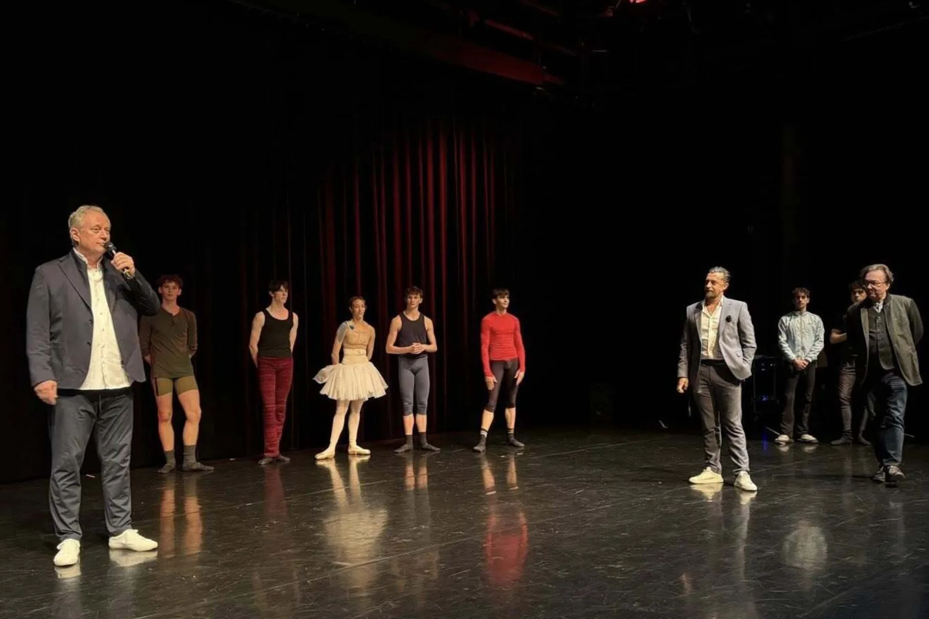 Pas De Deux 00010