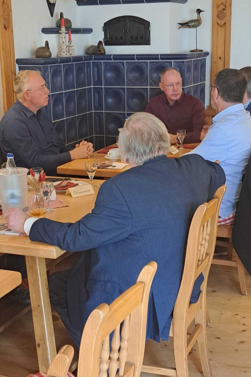 4f82698c 966f 4f9c baef 94eda2fc2f23