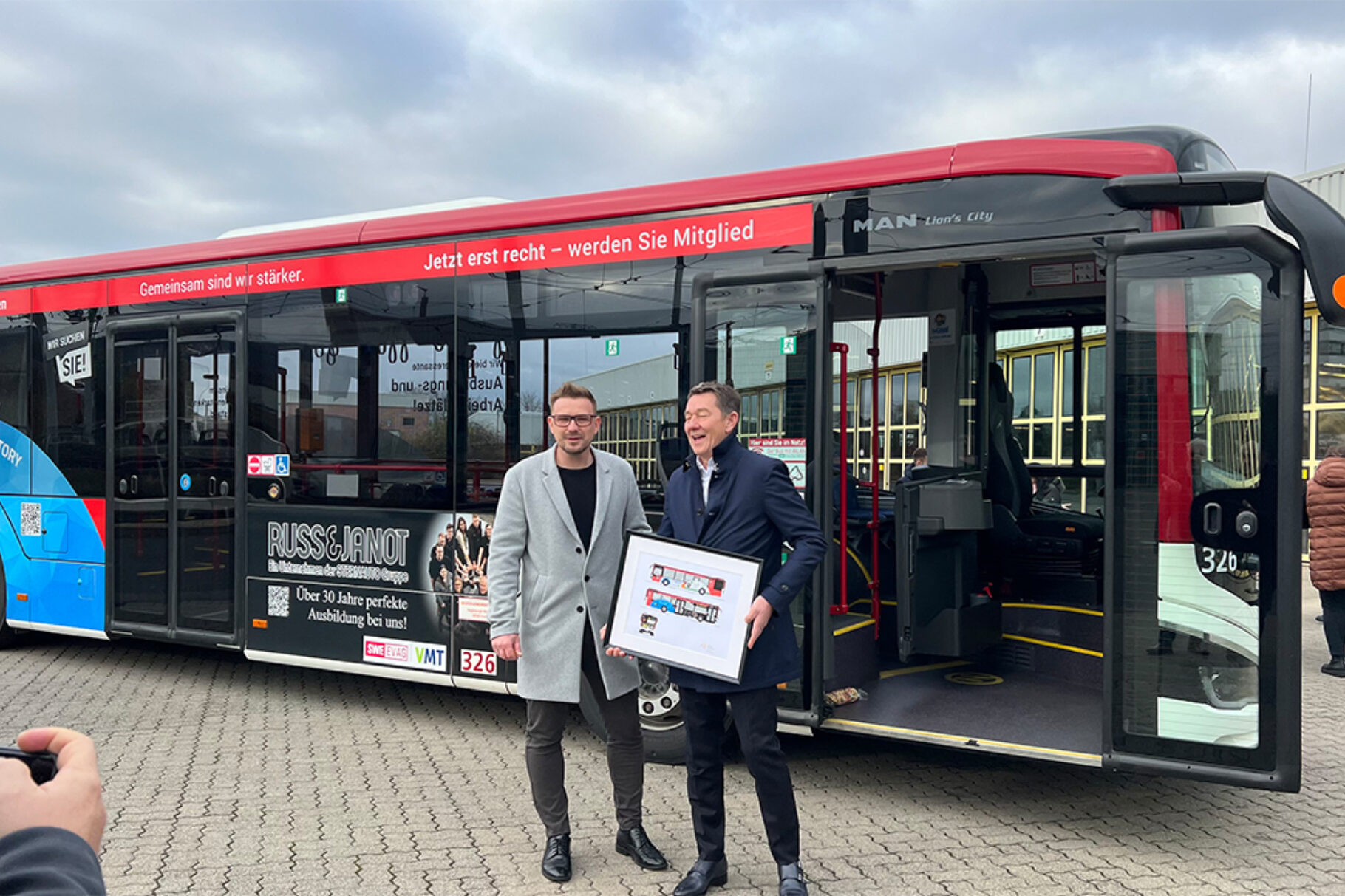 Busübergabe Erfurt38 jpeg