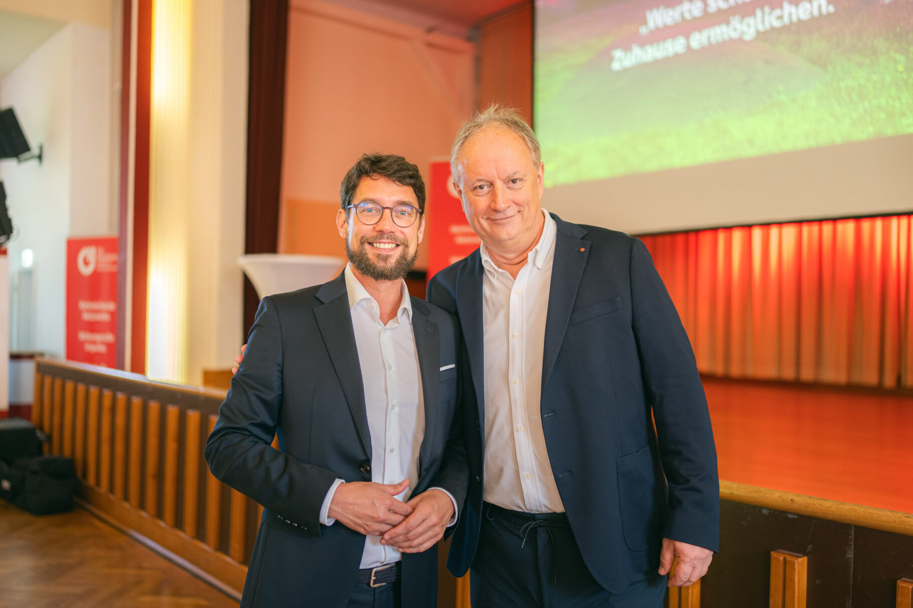 Links nach Rechts: André Neumann (Oberbürgermeister der Stadt Altenburg) mit Ralph Walter (Repräsentant Landkreis: Saale-Holzland-Kreis, Altenburger Land)