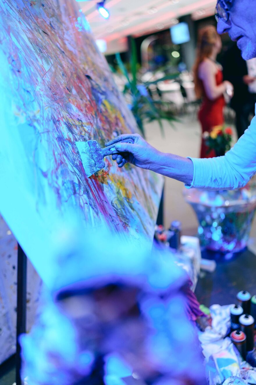 Künstler Timo Hober bei der Arbeit 03