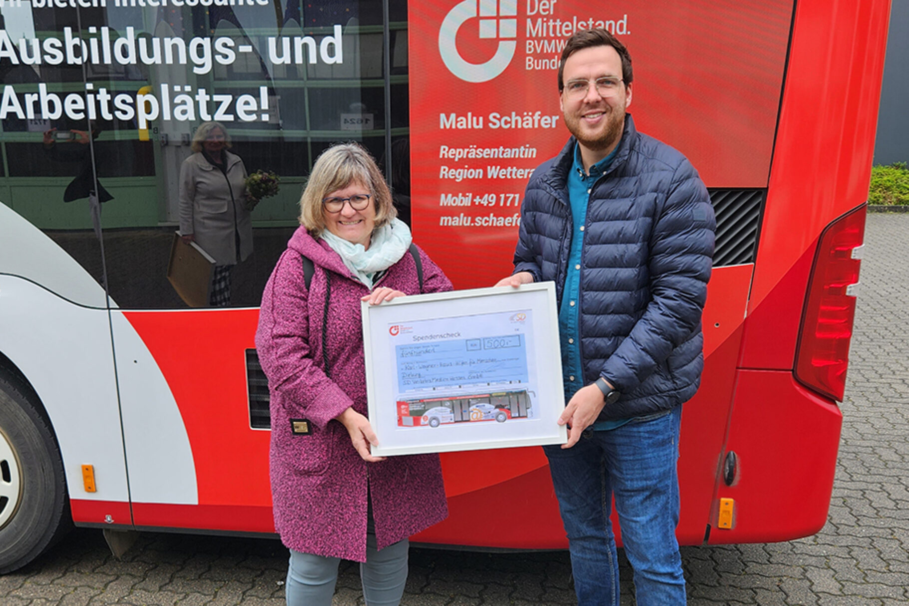 Spende von SD Verkehrsmedien Hessen an das Karl-Wagner-Haus in Friedberg