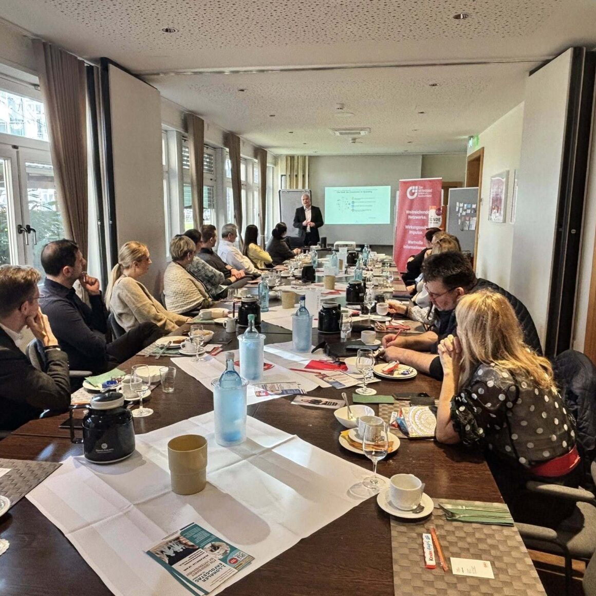 Business Frühstück Netzwerk