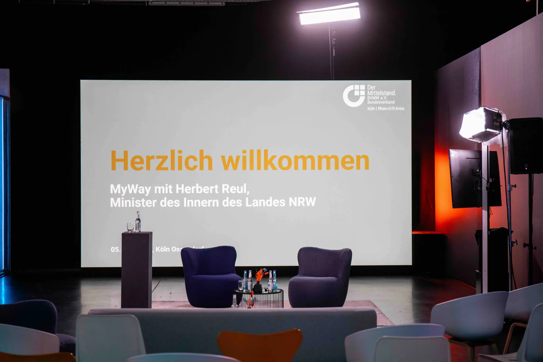 Herzlich Willkommen Slide