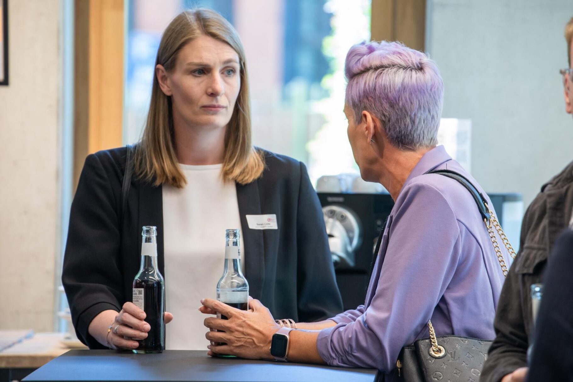 Gespräch zweier Unternehmerinnen