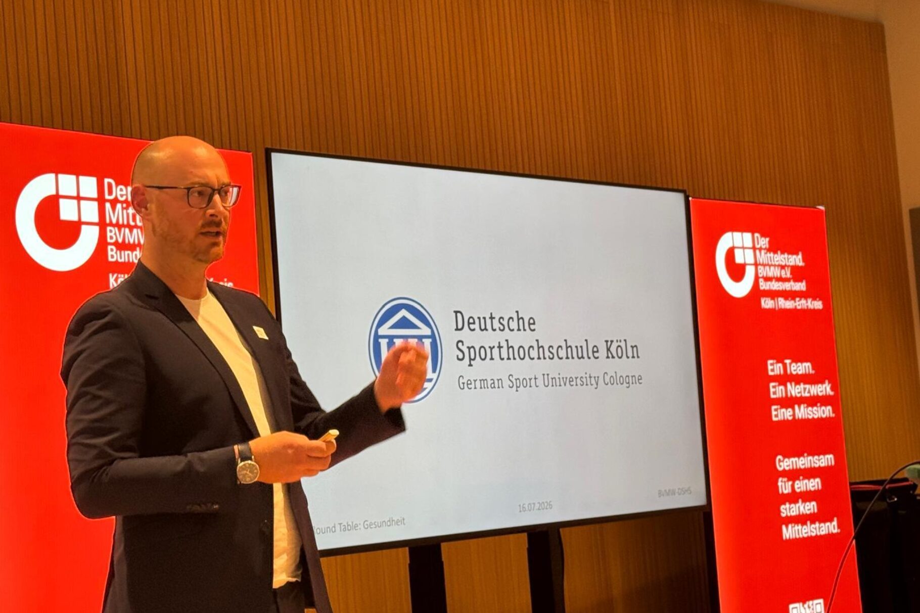 Prof. Dr. Tobias Vogt auf der Bühne