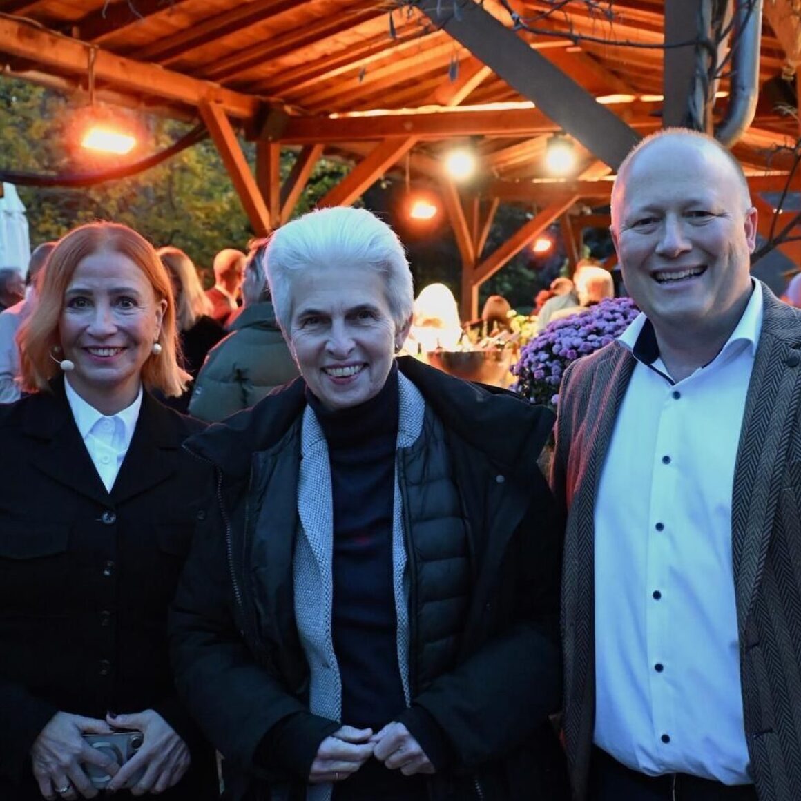 Margit mit Frau Dr. Strack-Zimmermann und Peter Zens