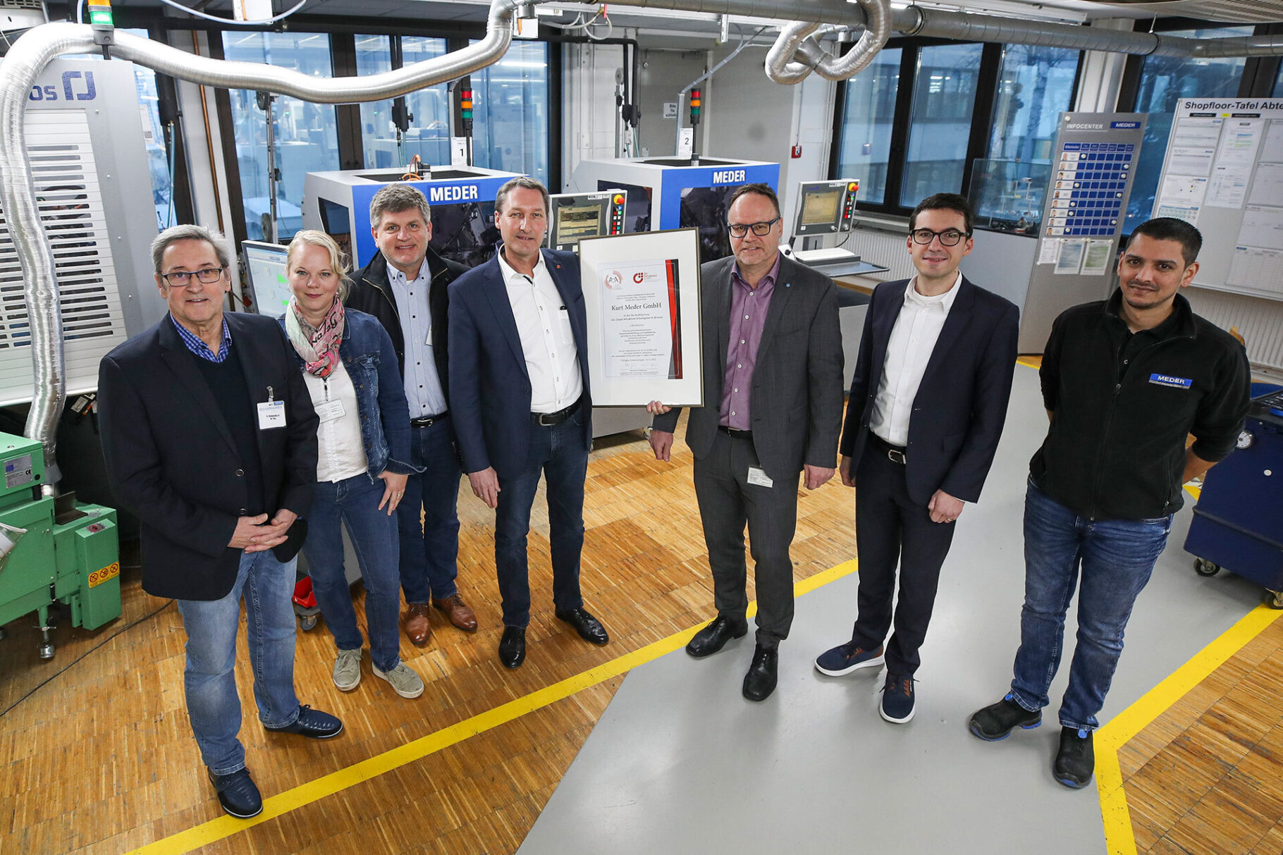 Die Freude ist groß über das erfolgreiche Abschneiden der Kurt Meder GmbH