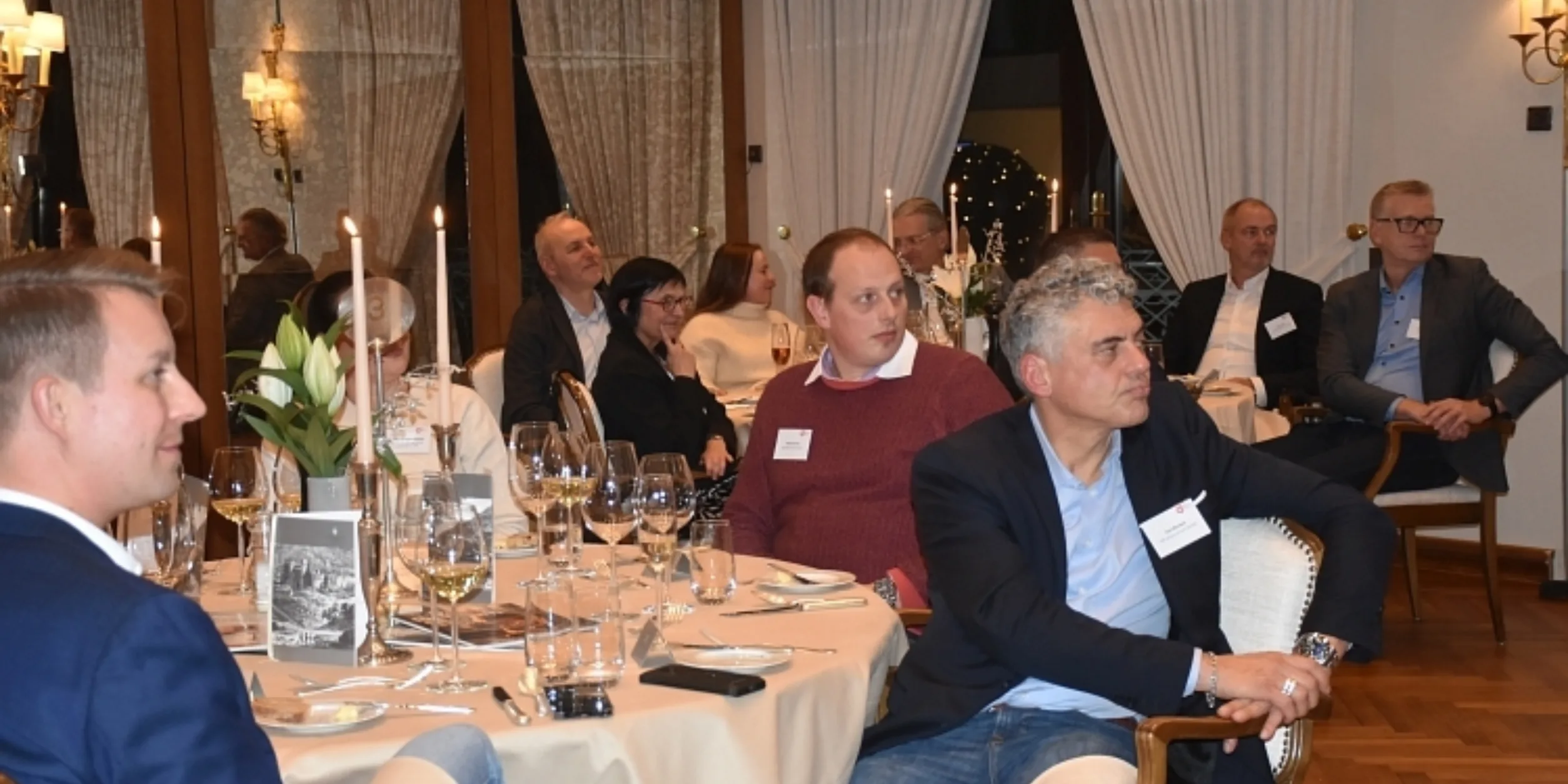 leaders round table