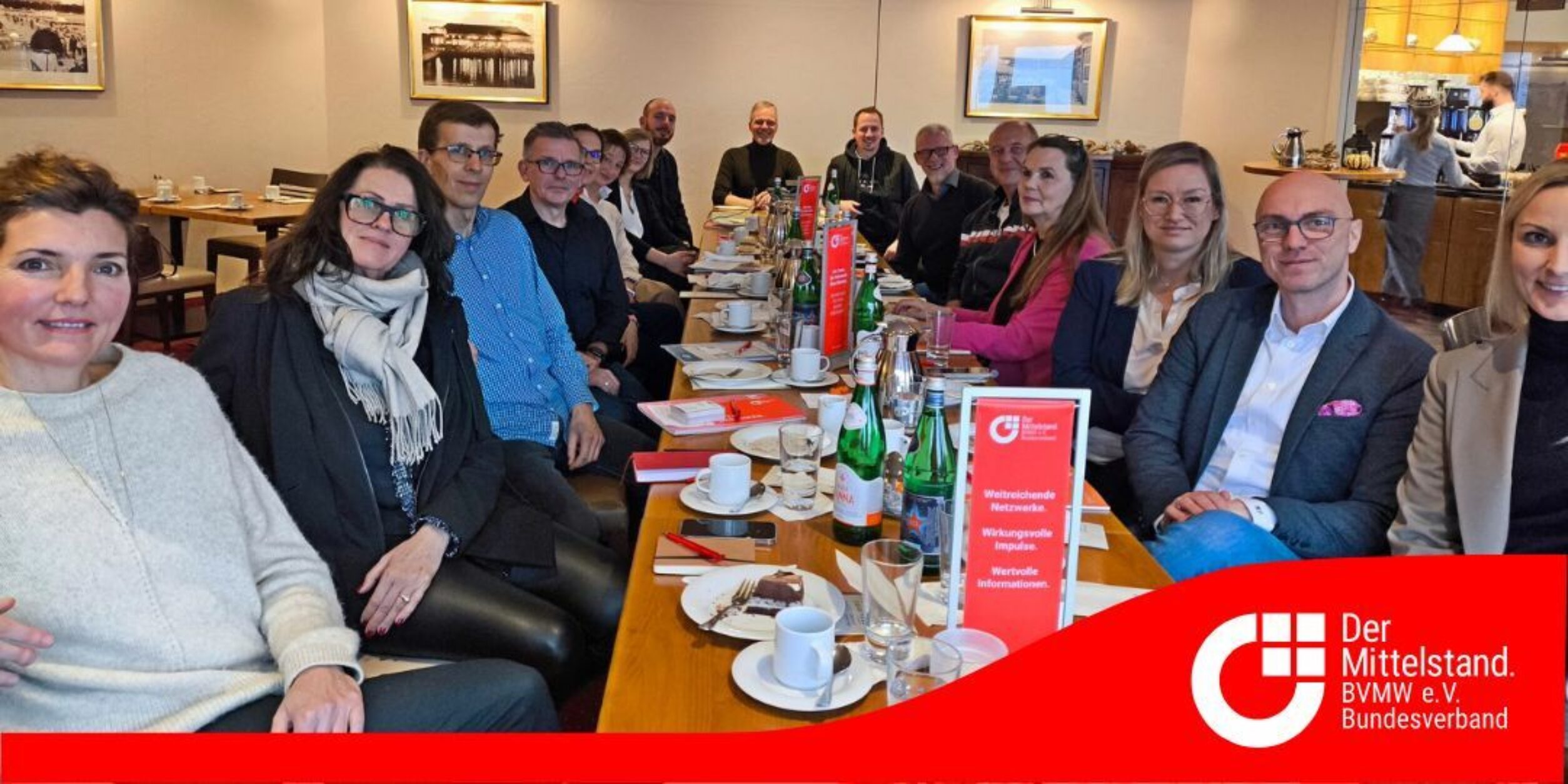 Mittag Meeting mit vhsNEUE
