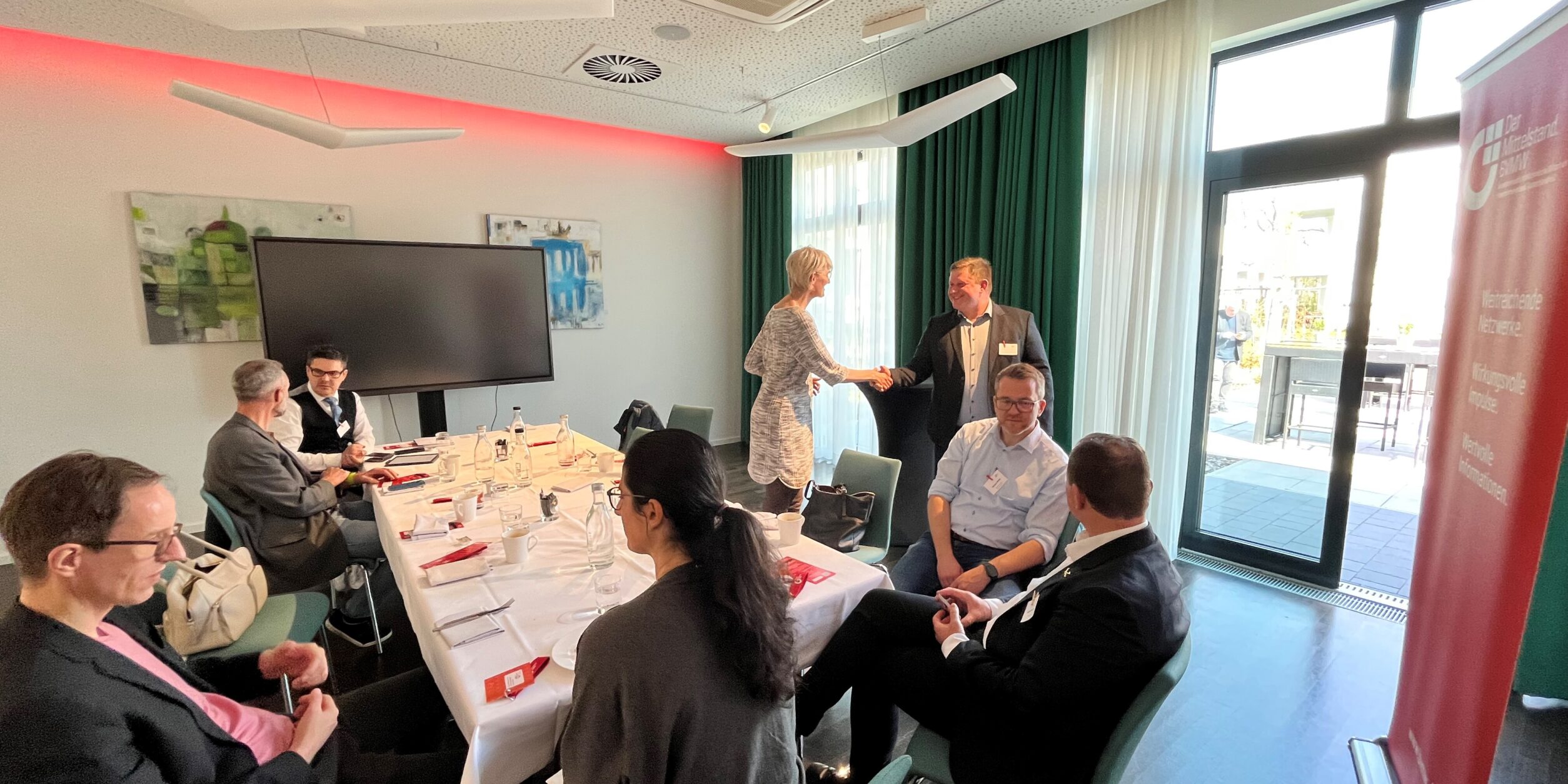 Diskssionen am Tisch