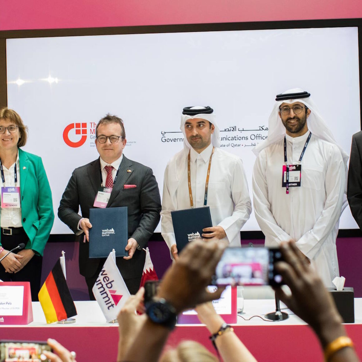 Staatsverteter von Katar und Verteter des GCC Office Katar